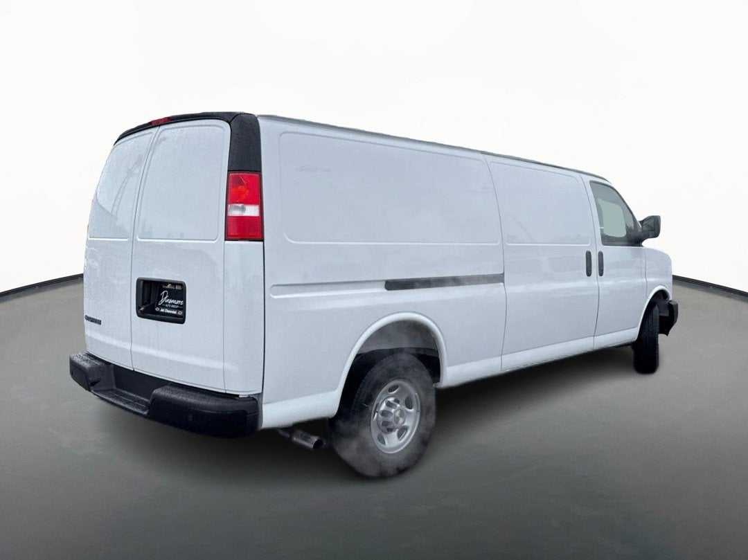 2025 Chevrolet Express Cargo WT
