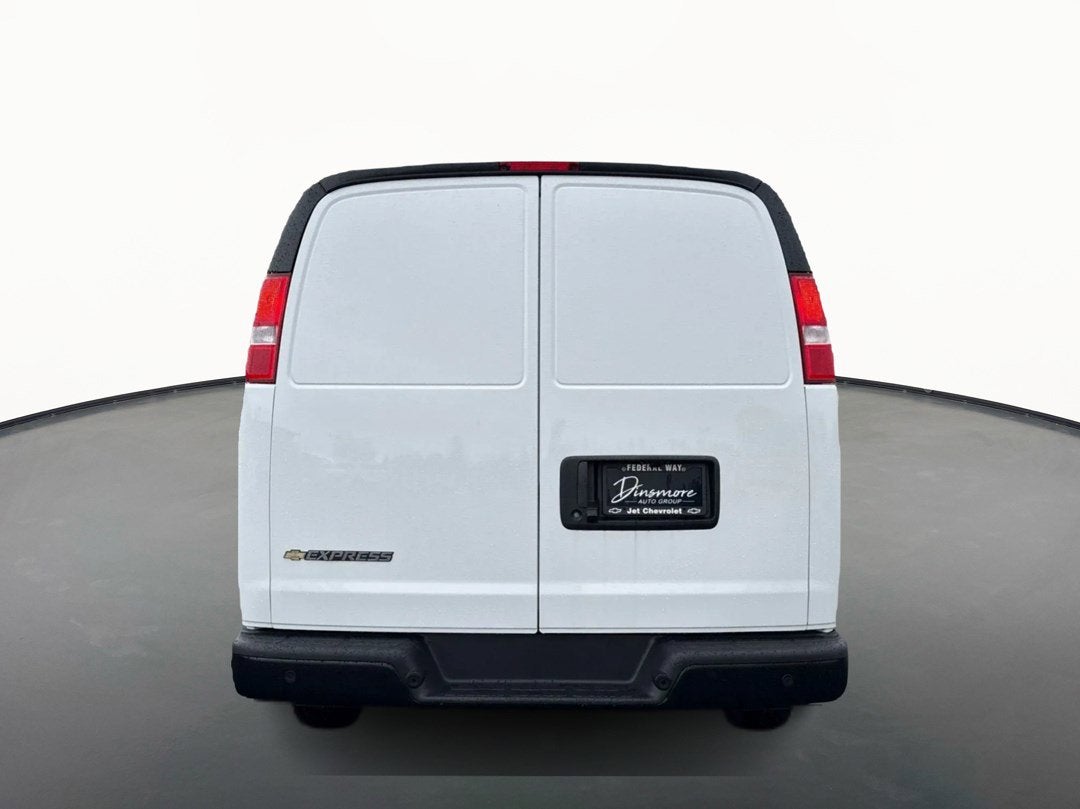2025 Chevrolet Express Cargo WT