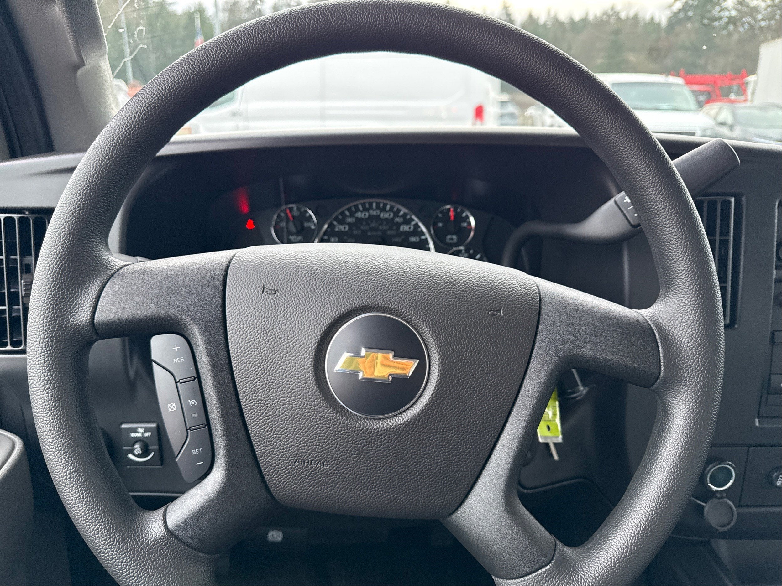 2025 Chevrolet Express Cargo WT