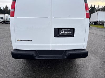 2025 Chevrolet Express Cargo WT