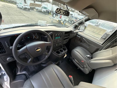 2025 Chevrolet Express Cargo WT