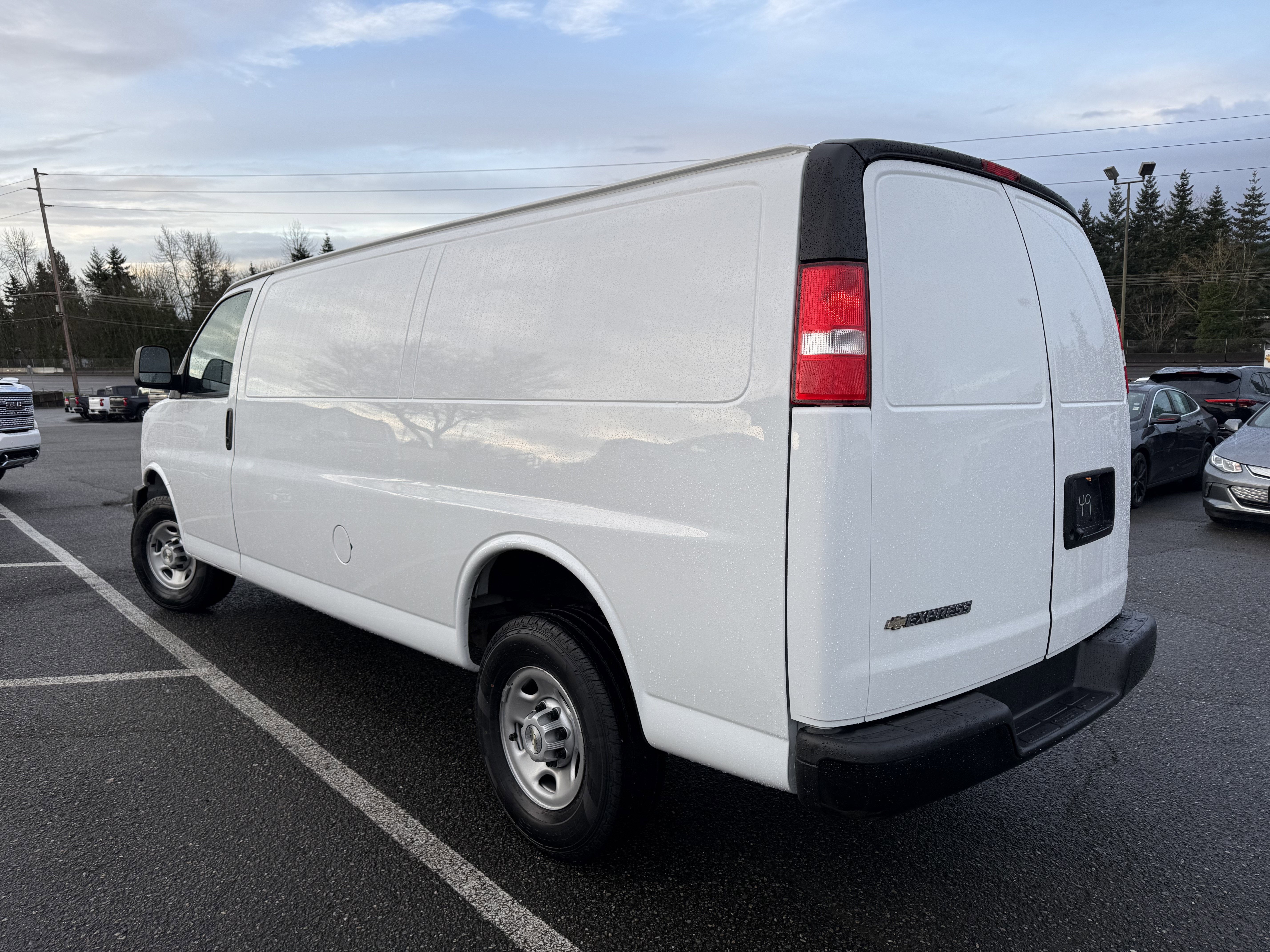 2023 Chevrolet Express Cargo 2500 WT