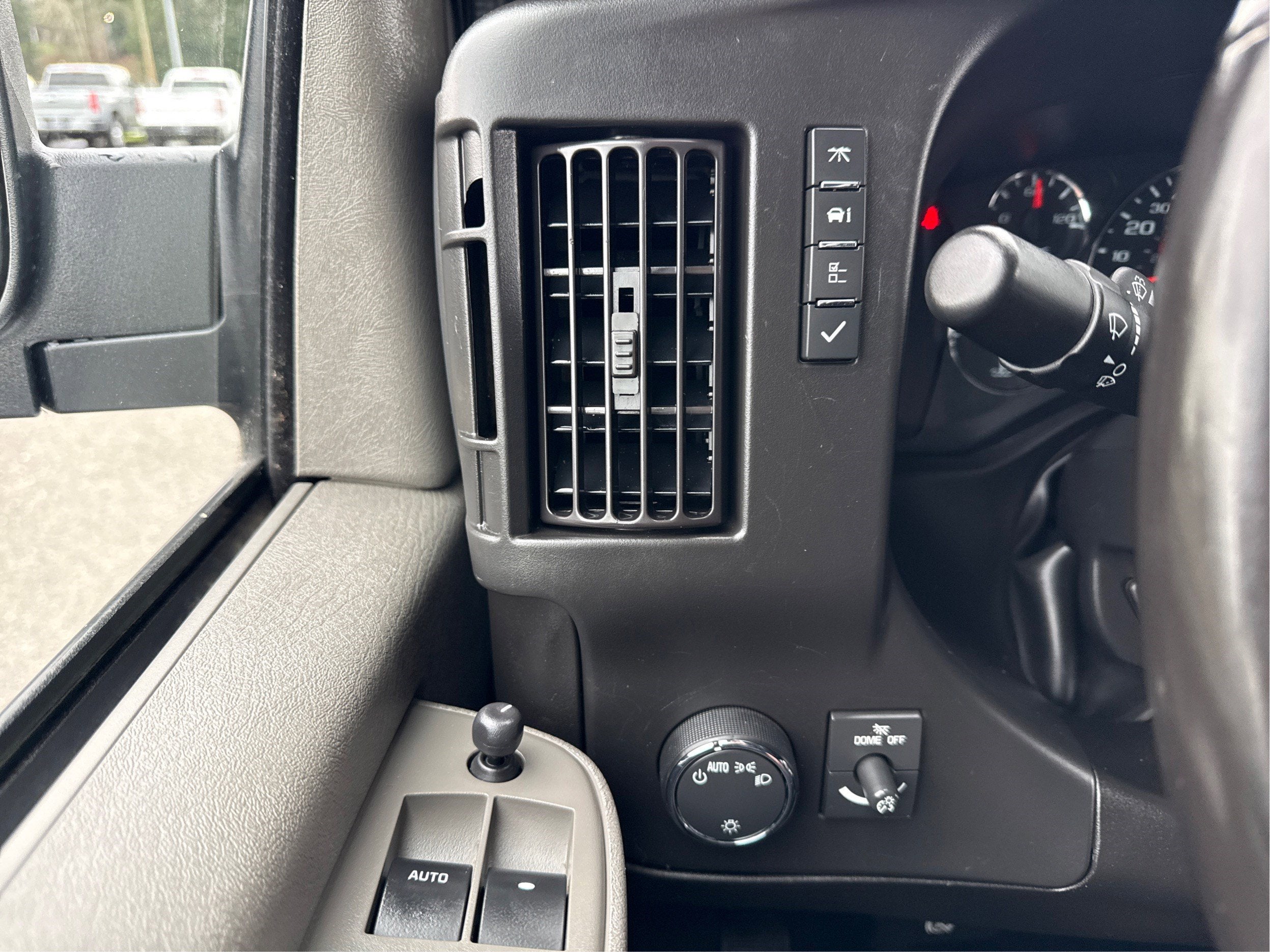 2023 Chevrolet Express Cargo 2500 WT