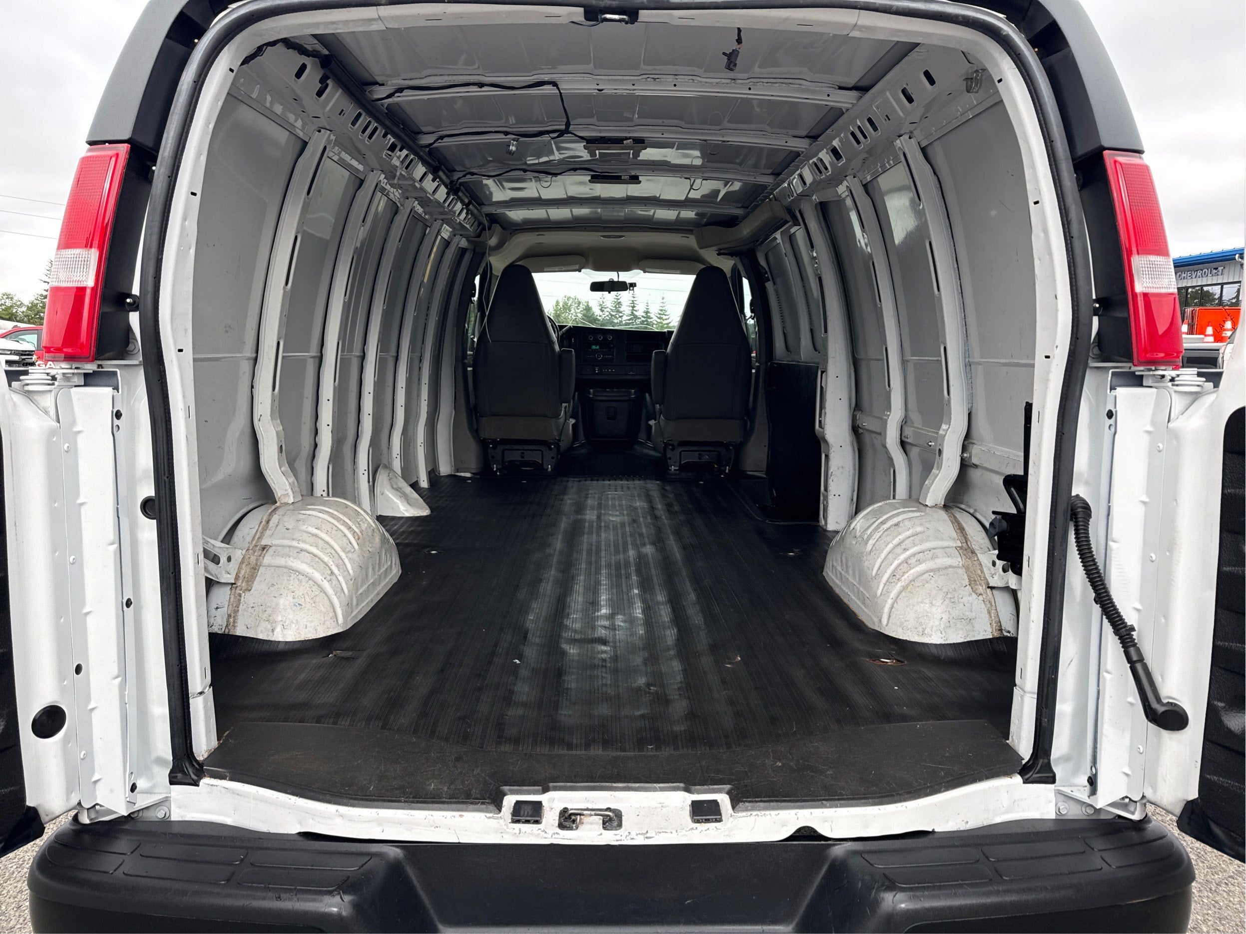 2023 Chevrolet Express Cargo 2500 WT
