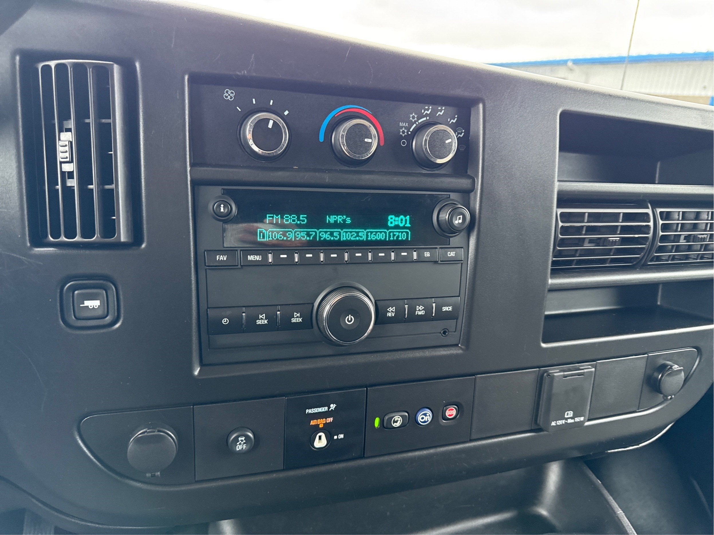 2023 Chevrolet Express Cargo 2500 WT