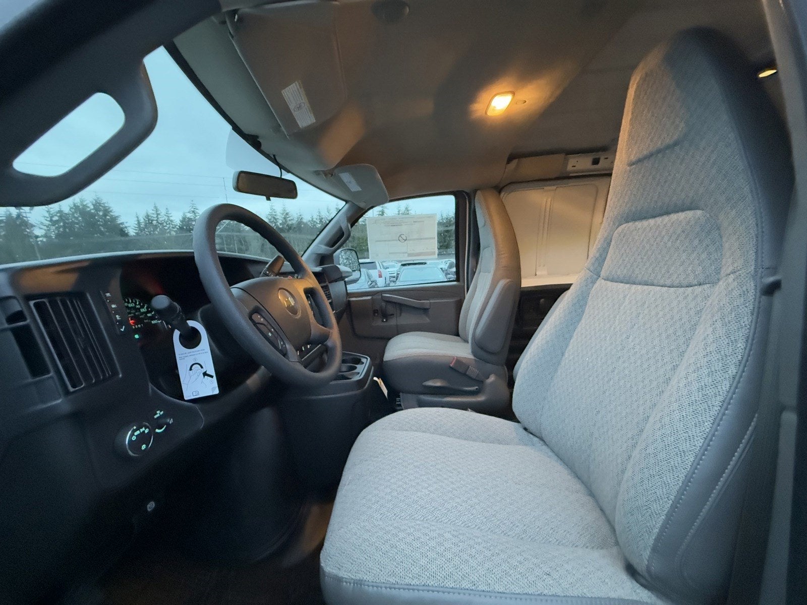 2025 Chevrolet Express Cargo 3500 WT