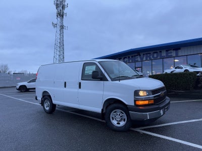 2025 Chevrolet Express Cargo 3500 WT