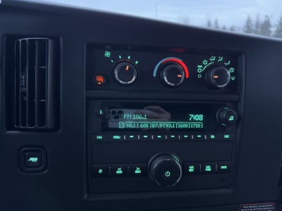 2025 Chevrolet Express Cargo 3500 WT