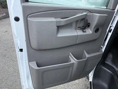 2018 GMC Savana Passenger 3500 LT