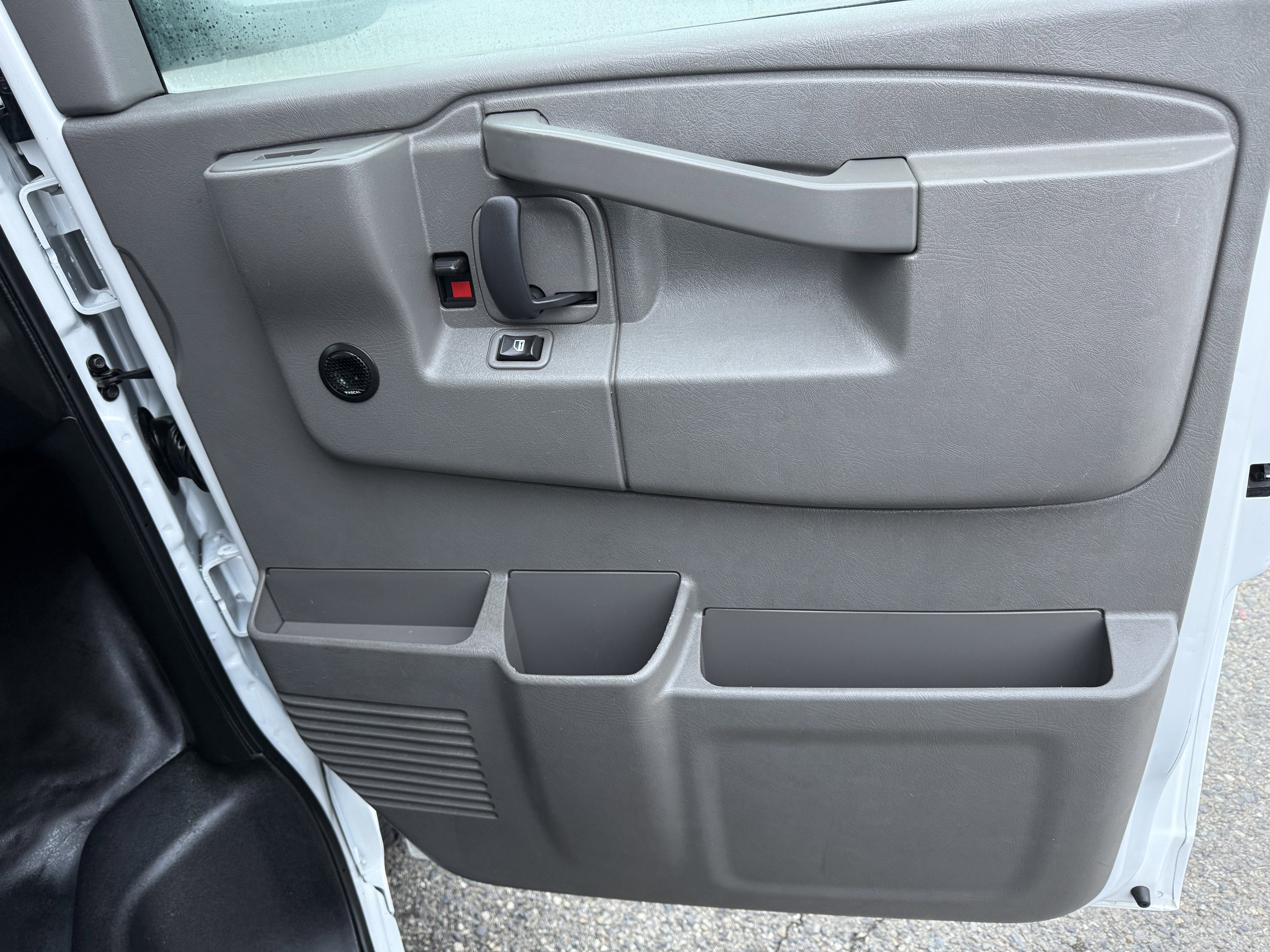 2018 GMC Savana Passenger 3500 LT