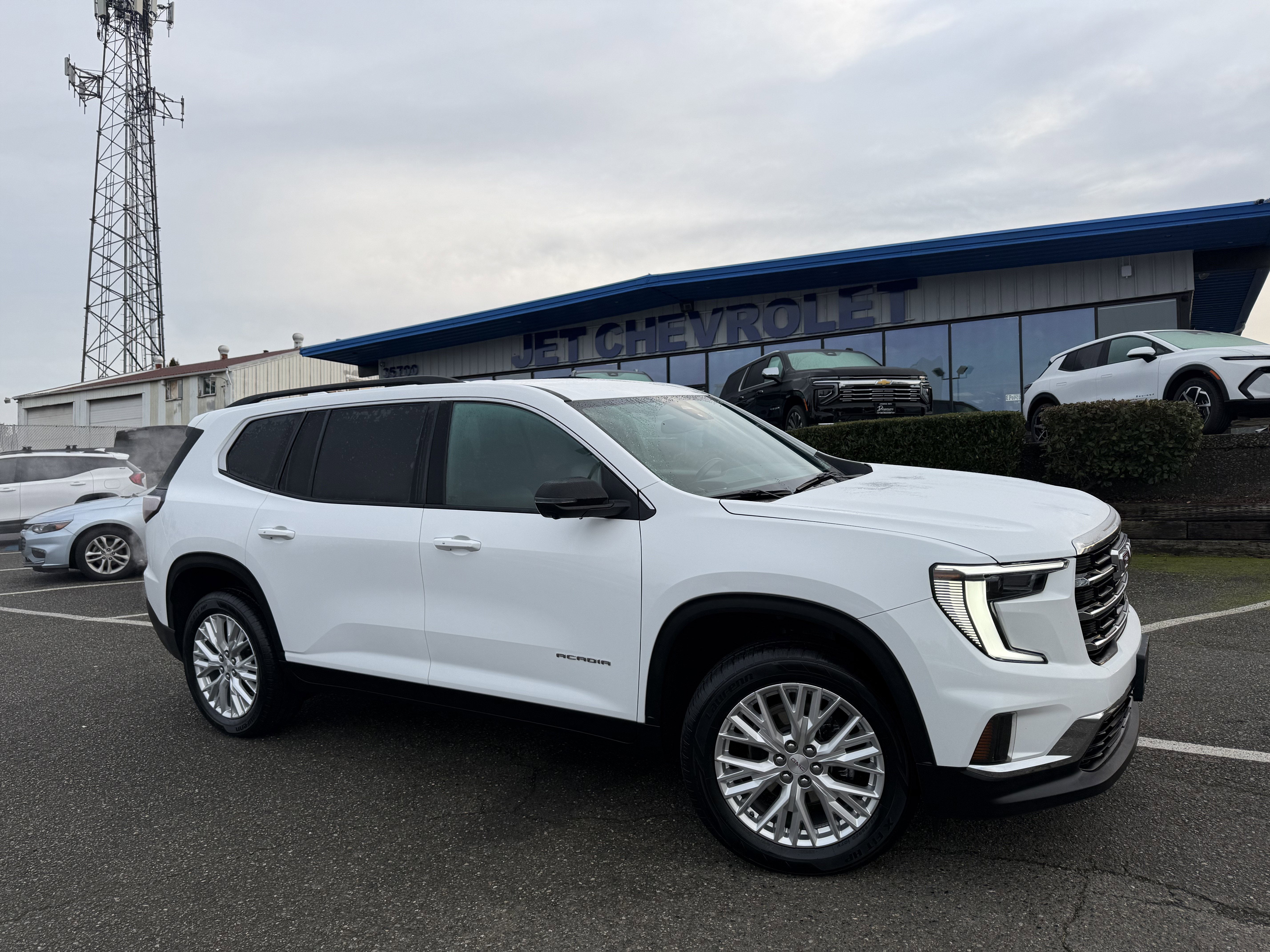 2024 GMC Acadia Elevation