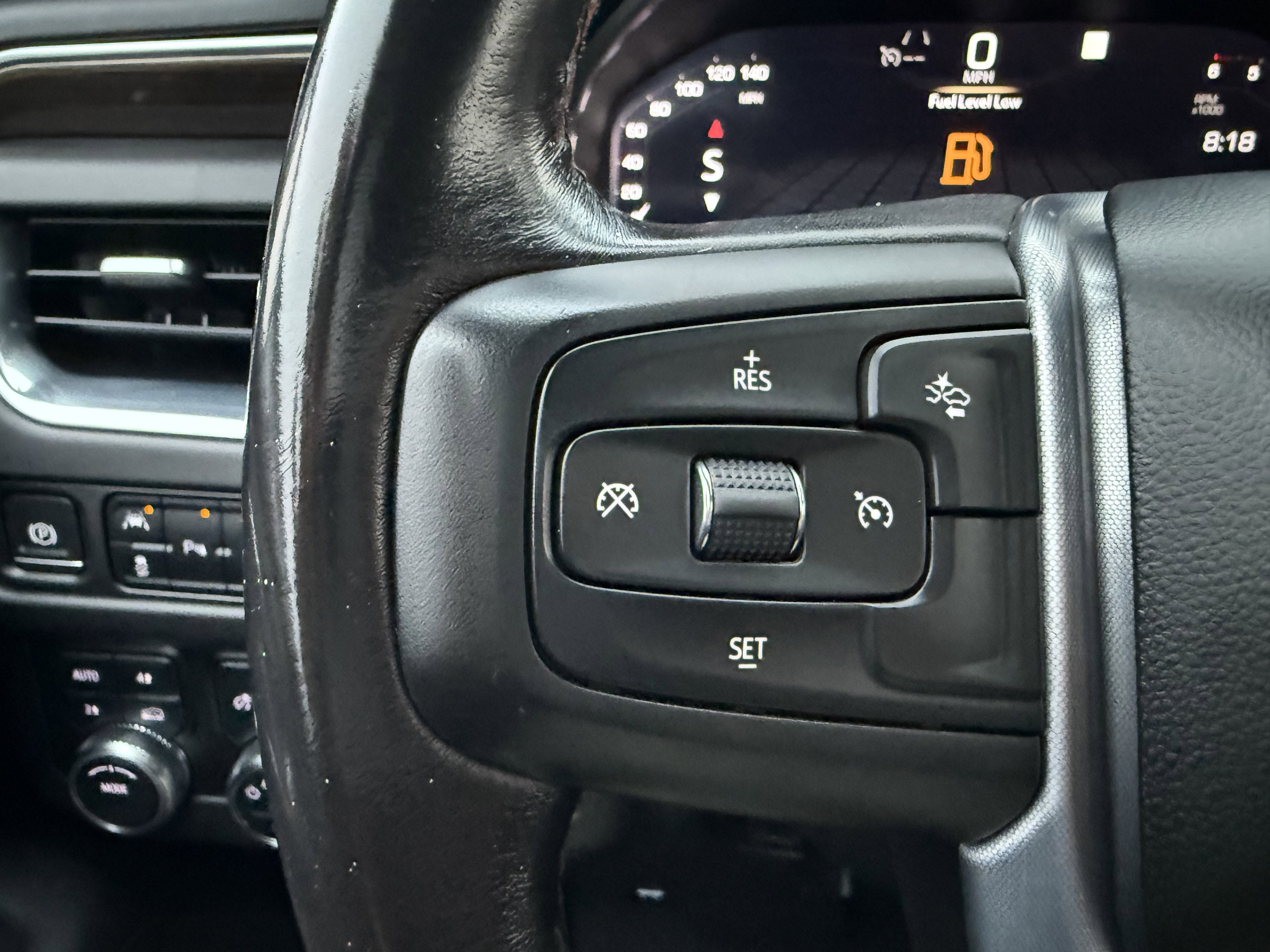 2022 GMC Yukon XL SLE