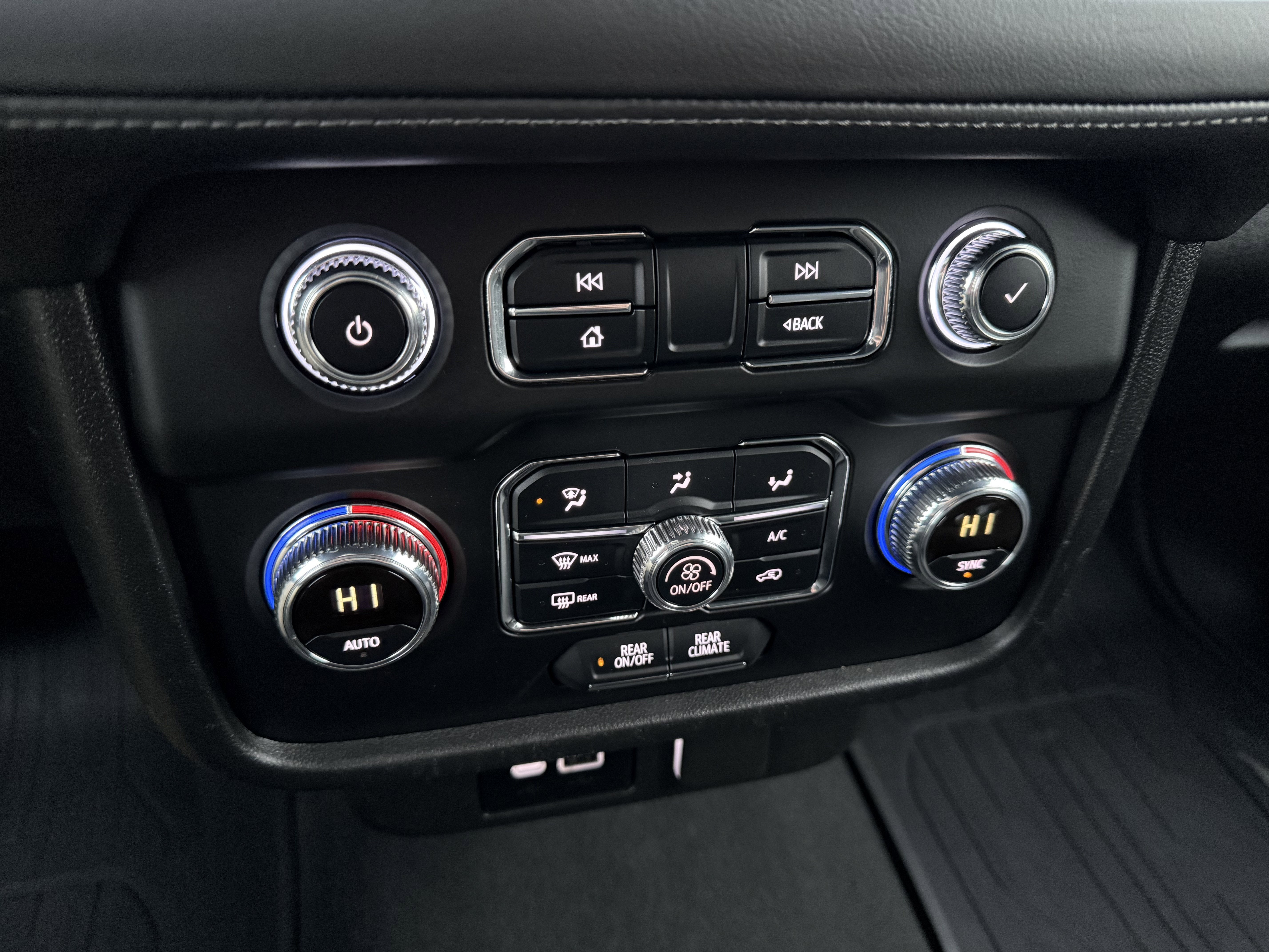 2022 GMC Yukon XL SLE