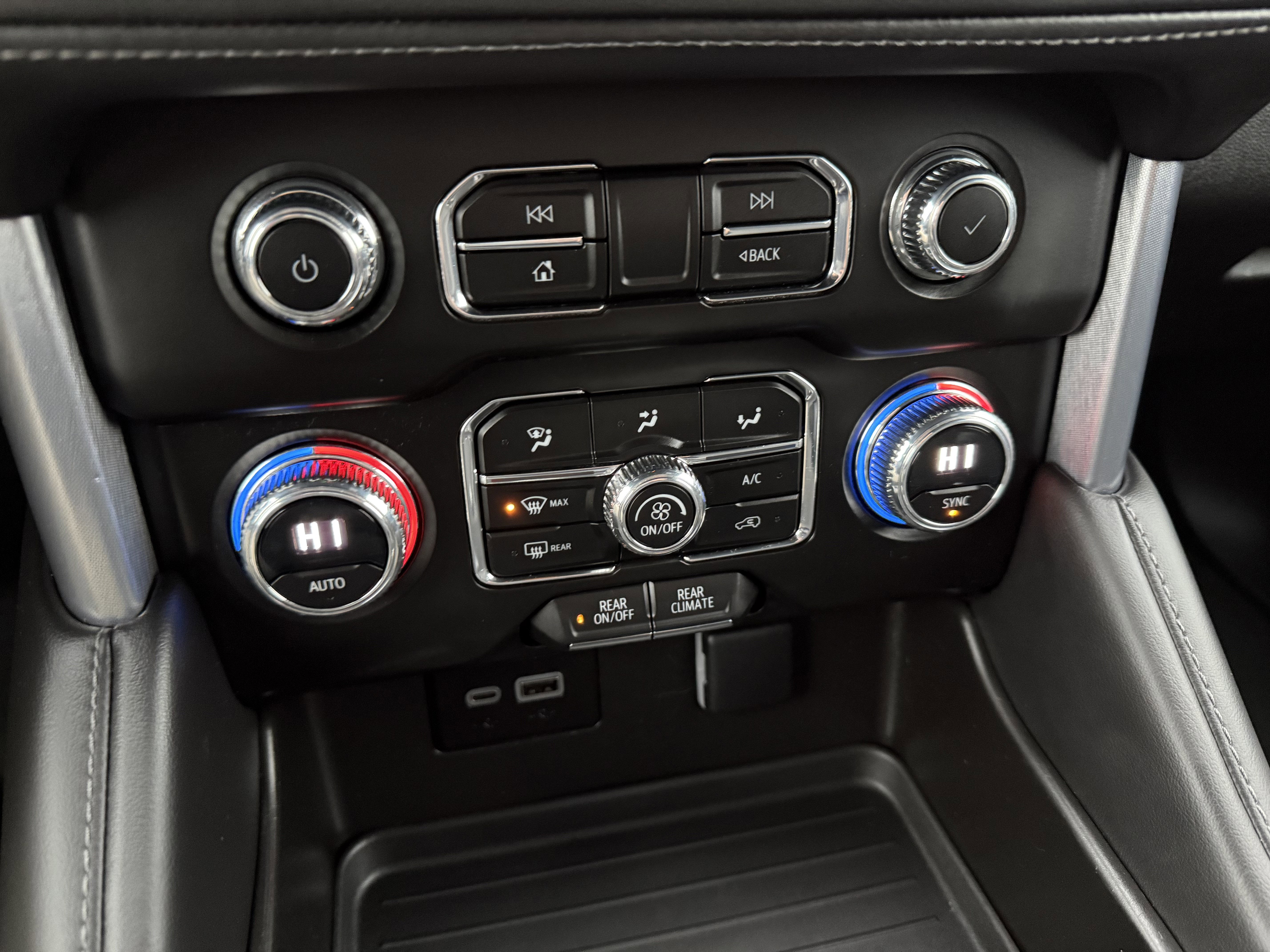 2023 GMC Yukon XL SLE