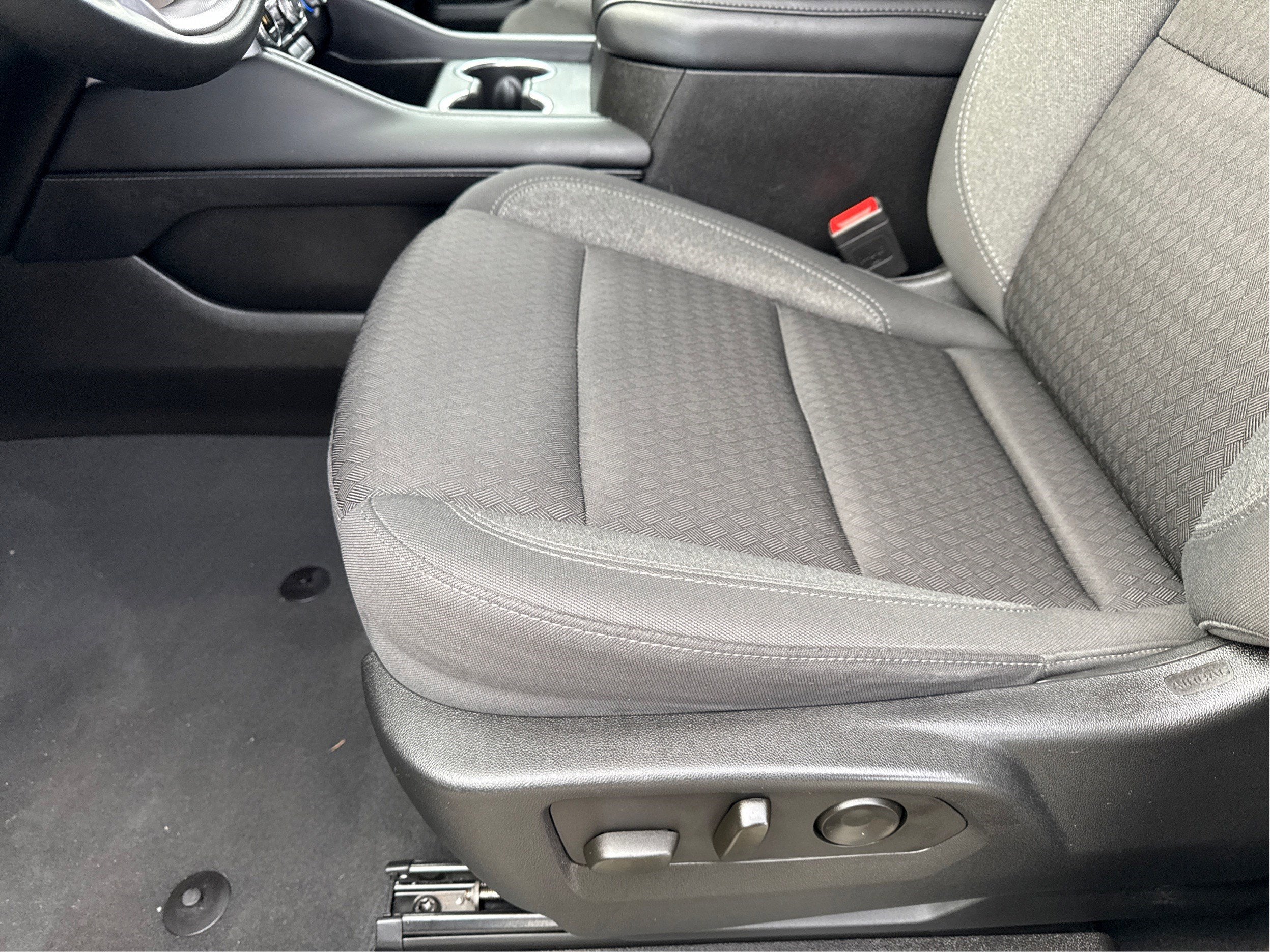 2024 GMC Yukon XL SLE