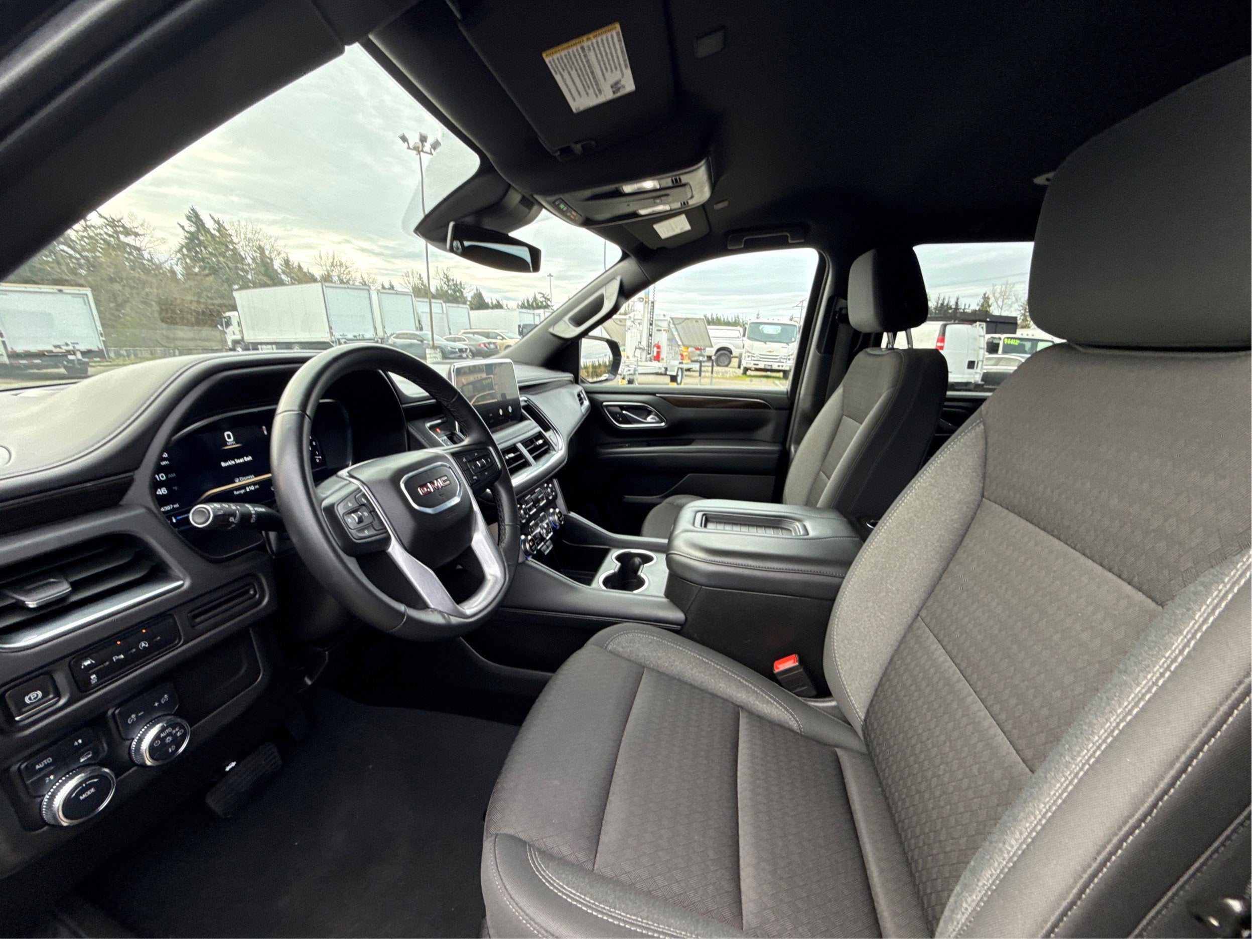 2024 GMC Yukon XL SLE