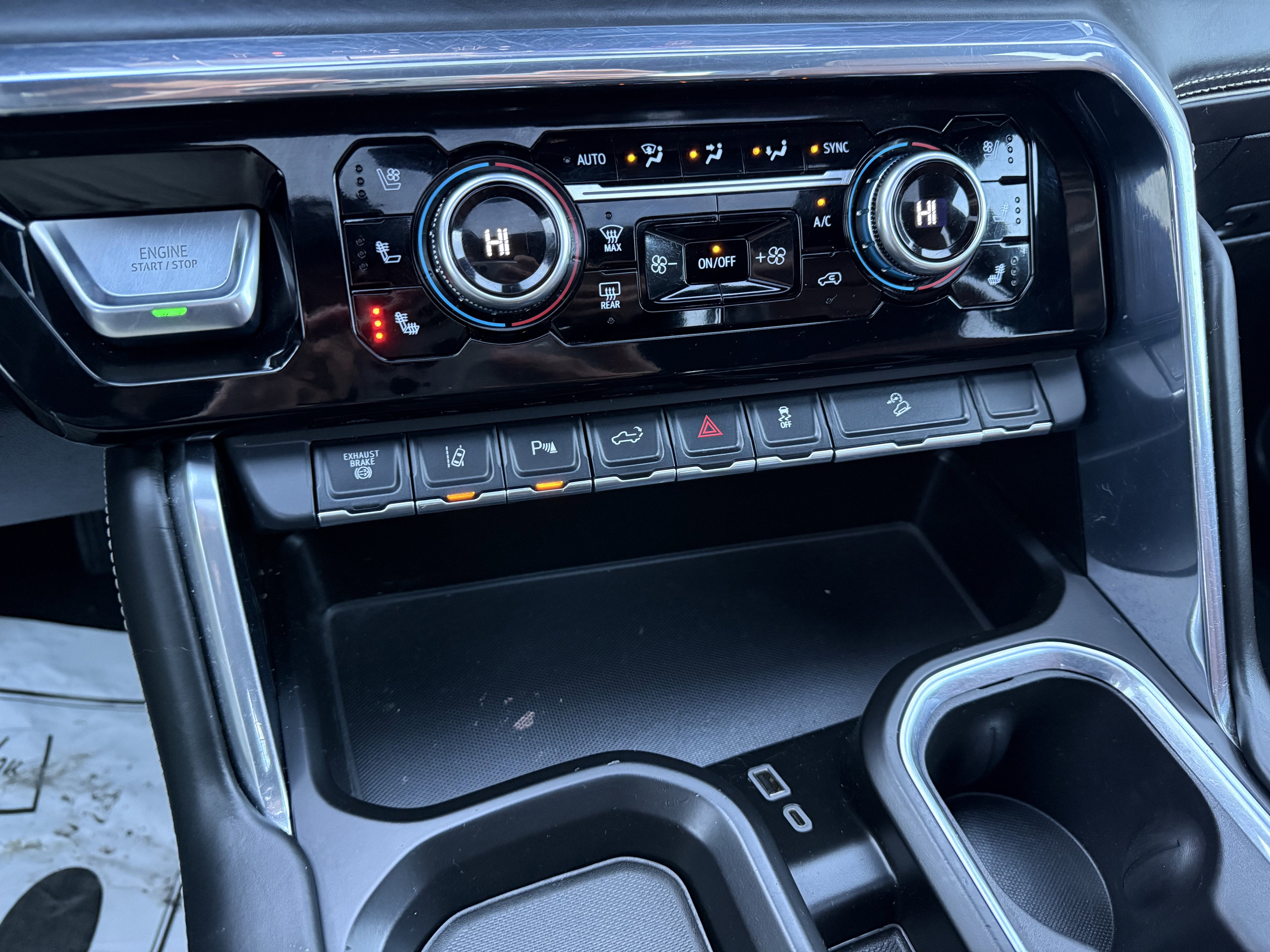 2024 GMC Sierra 3500 HD Denali Ultimate