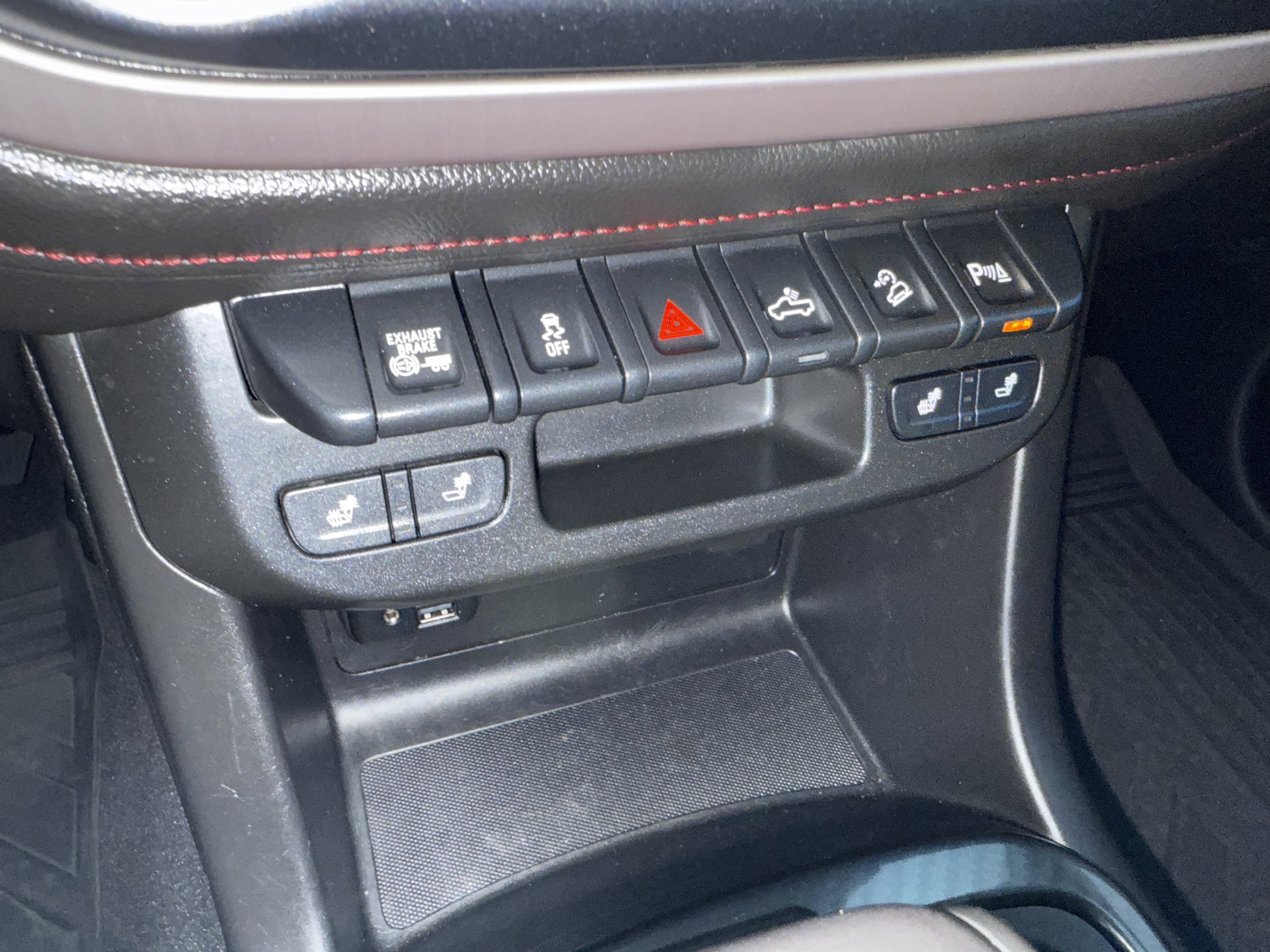 2020 GMC Canyon All Terrain - Leather appointed