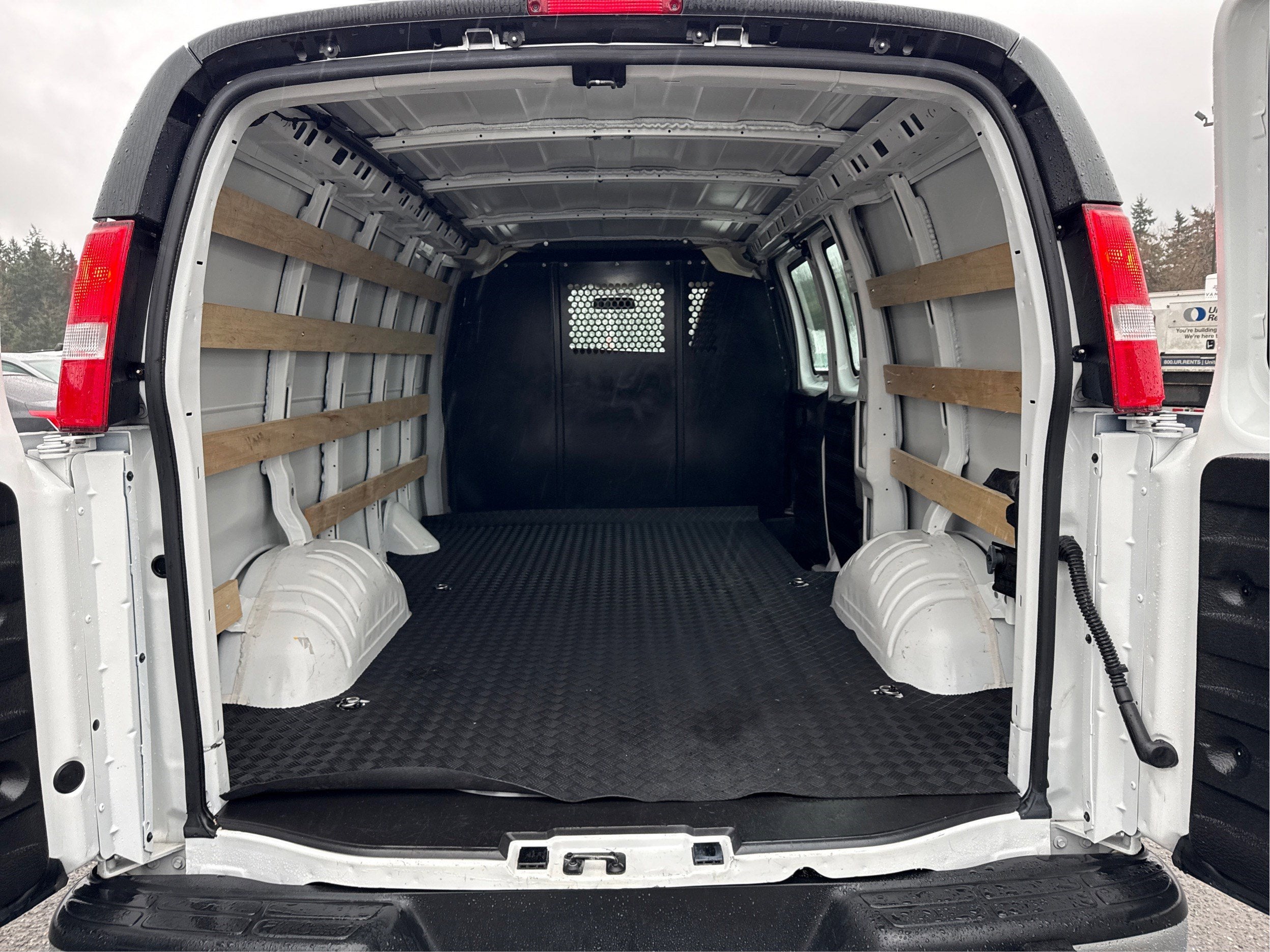 2024 GMC Savana Cargo 2500 Work Van