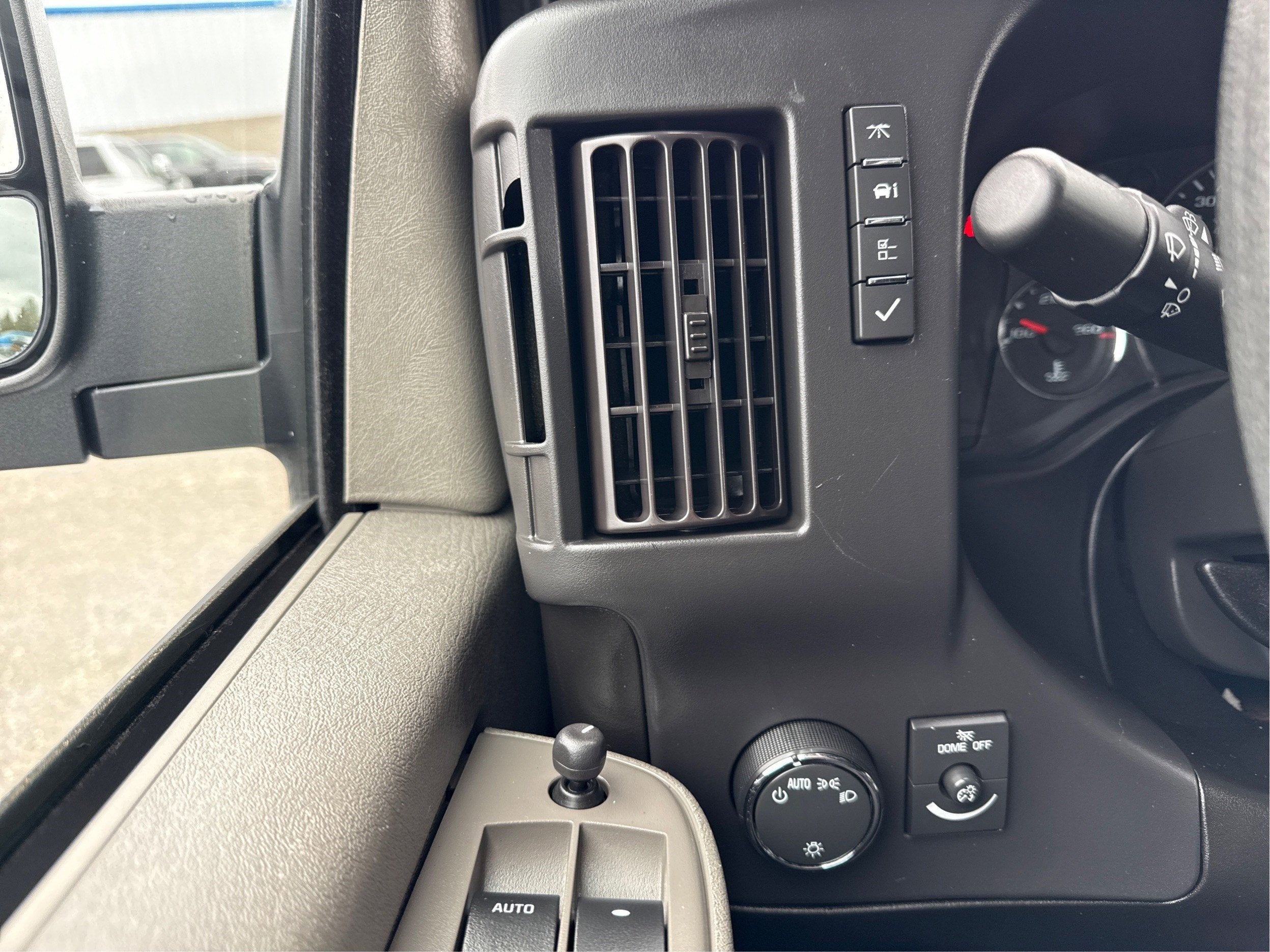 2024 GMC Savana Cargo 2500 Work Van