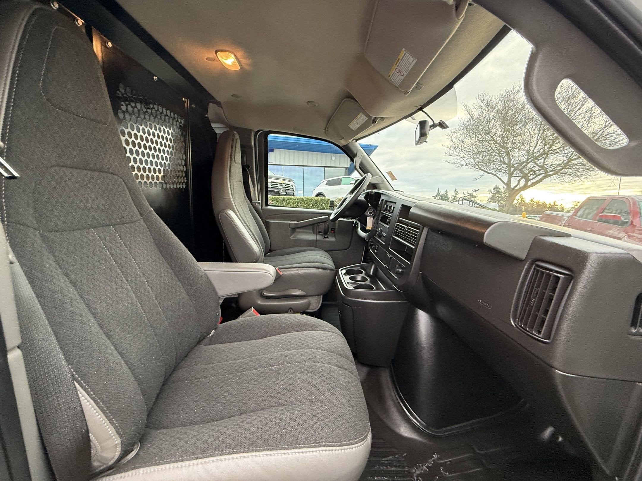 2024 GMC Savana Cargo 2500 Work Van