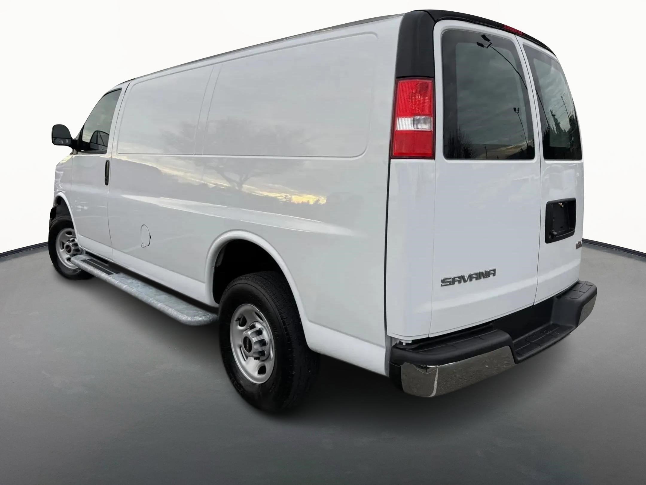 2024 GMC Savana Cargo 2500 Work Van
