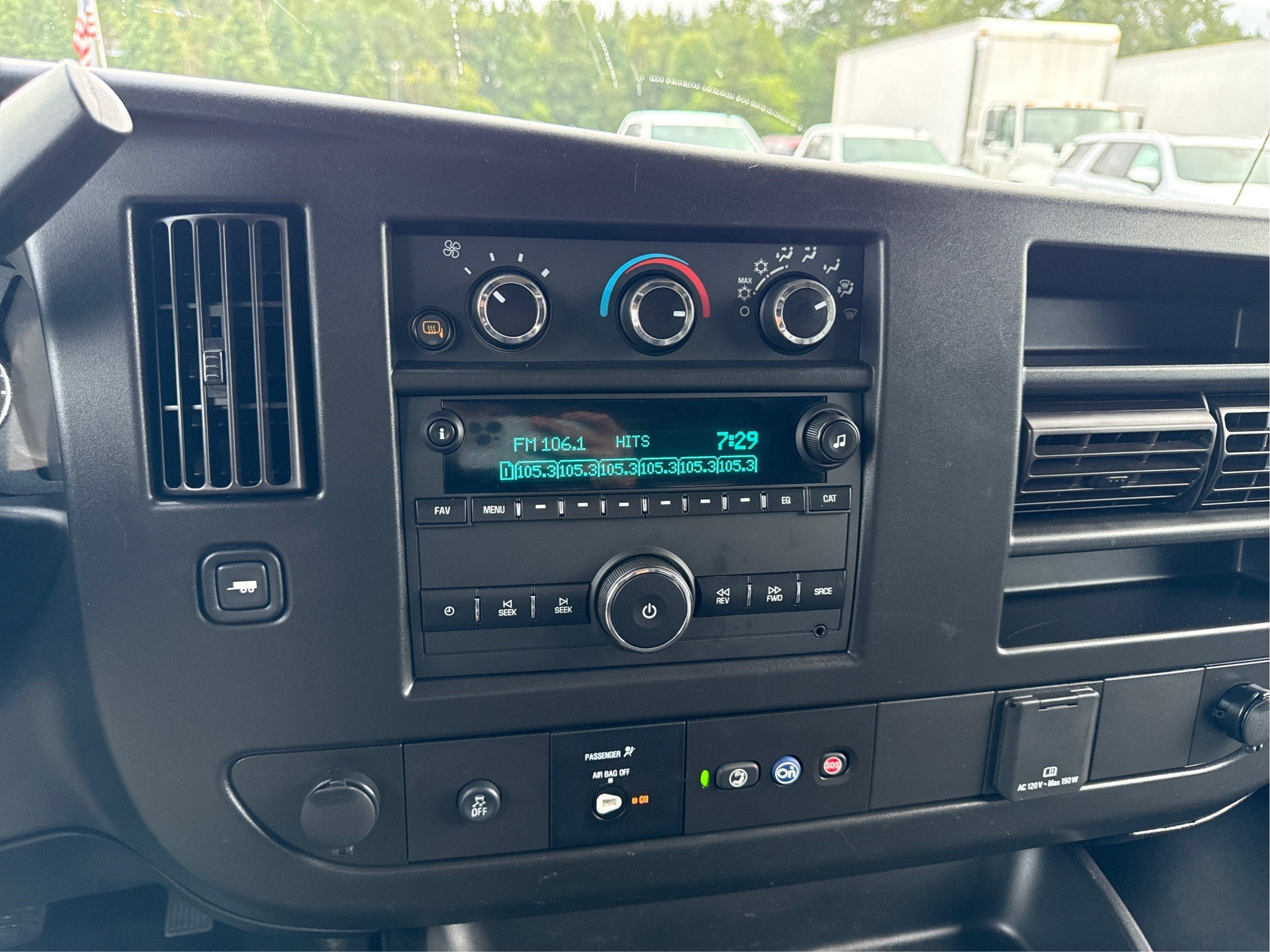 2023 GMC Savana Cargo 2500 Work Van