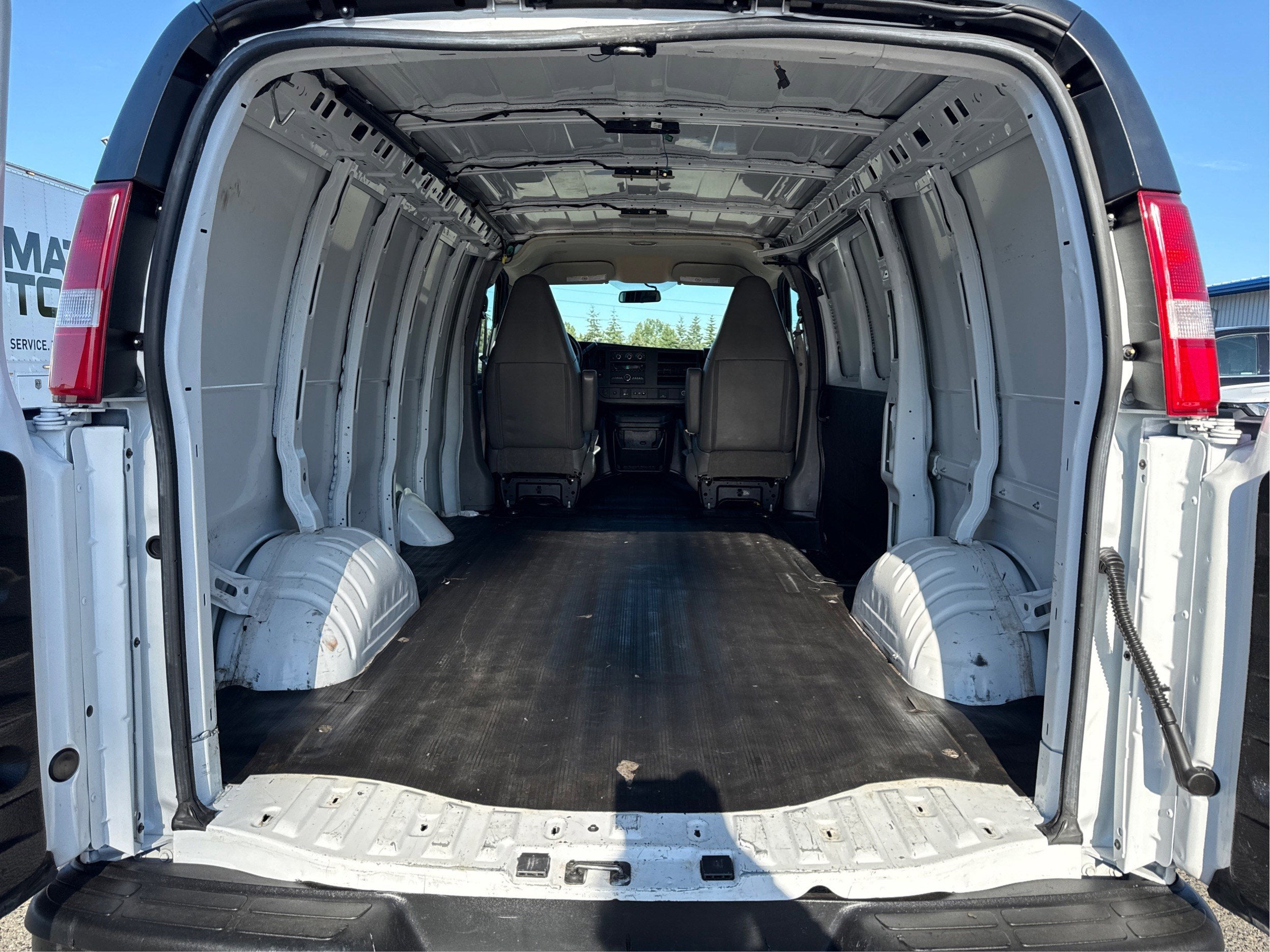 2023 GMC Savana Cargo 2500 Work Van