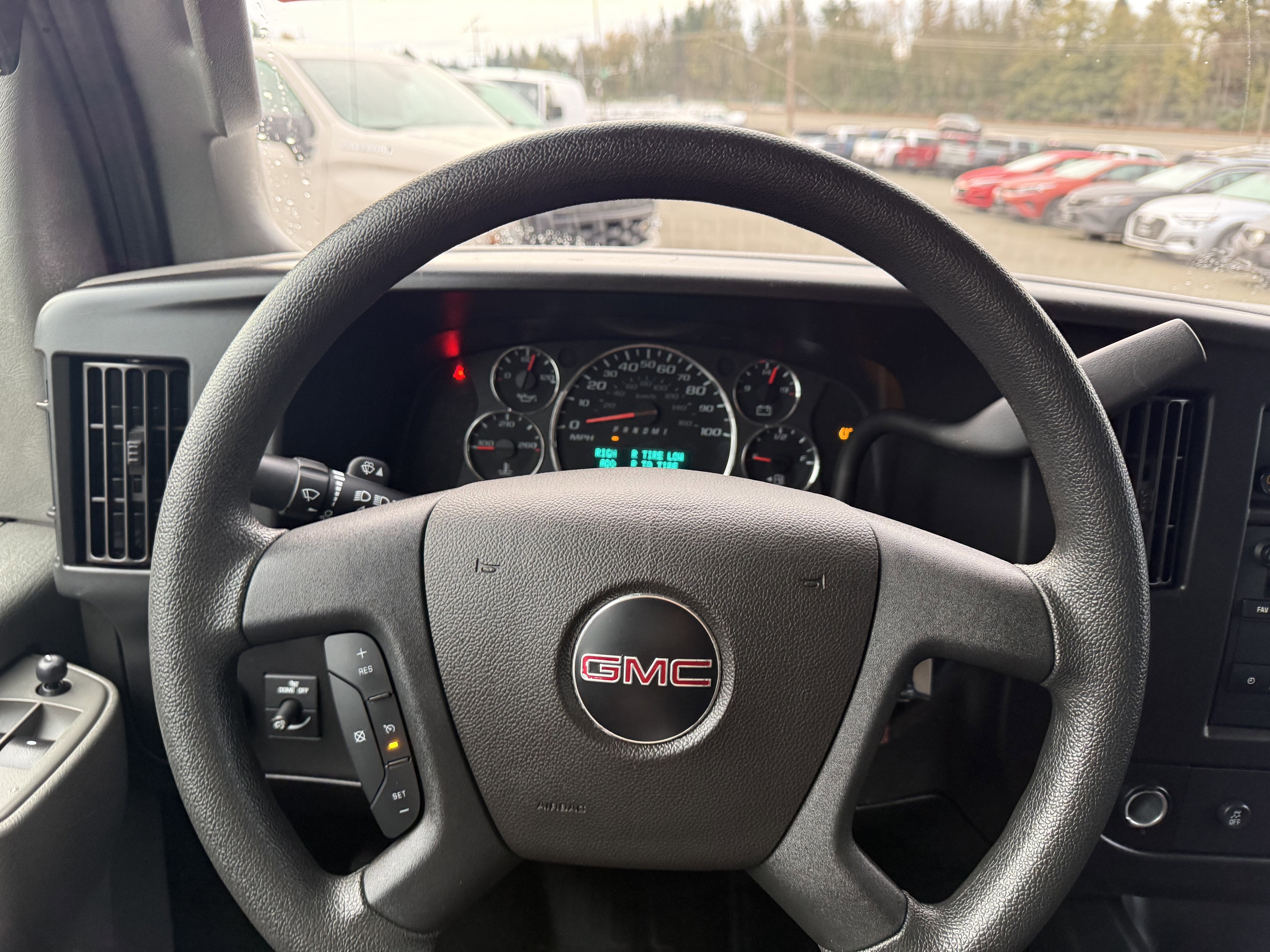 2023 GMC Savana Cargo 2500 Work Van