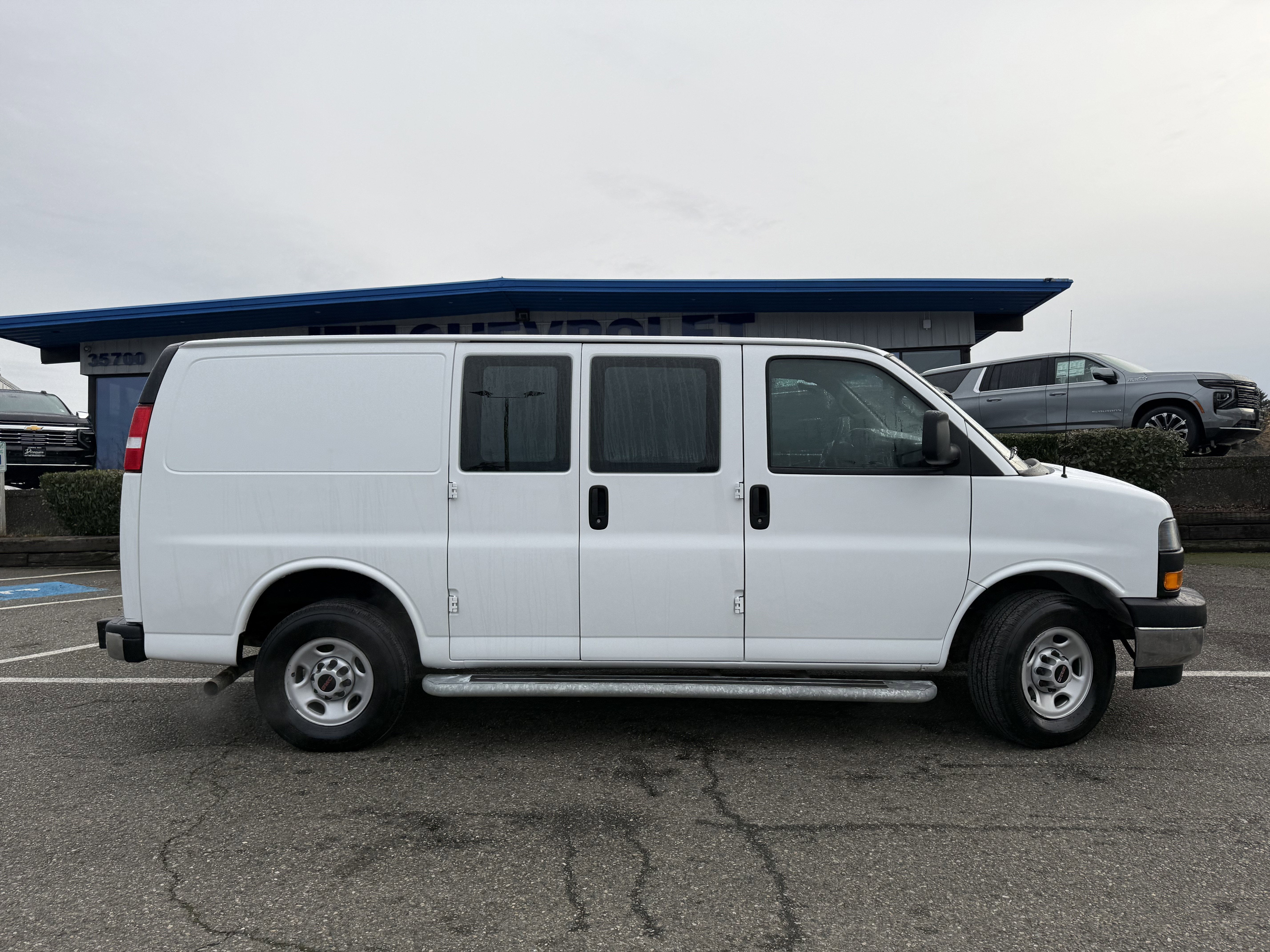 2023 GMC Savana Cargo 2500 Work Van