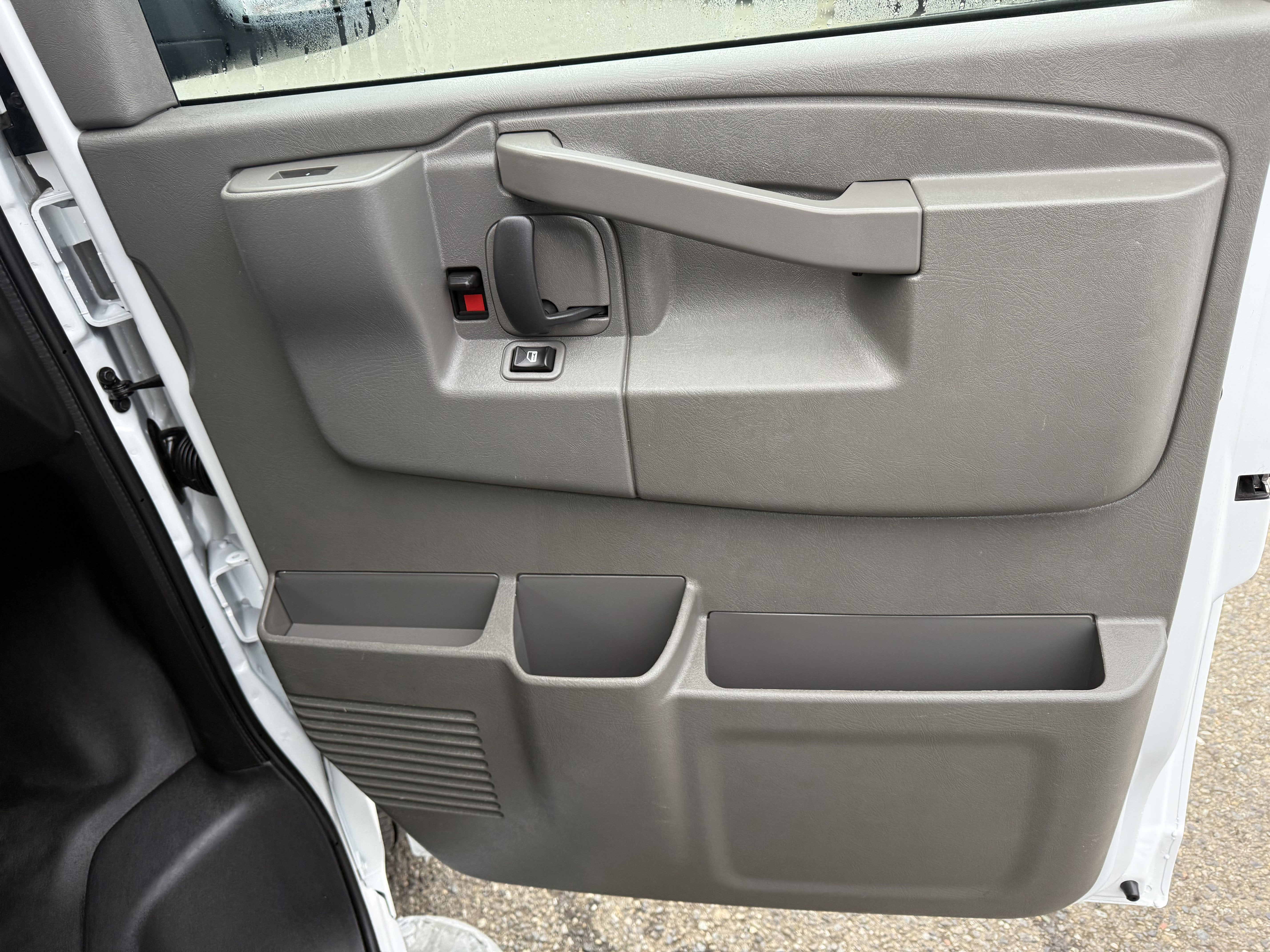 2023 GMC Savana Cargo 2500 Work Van