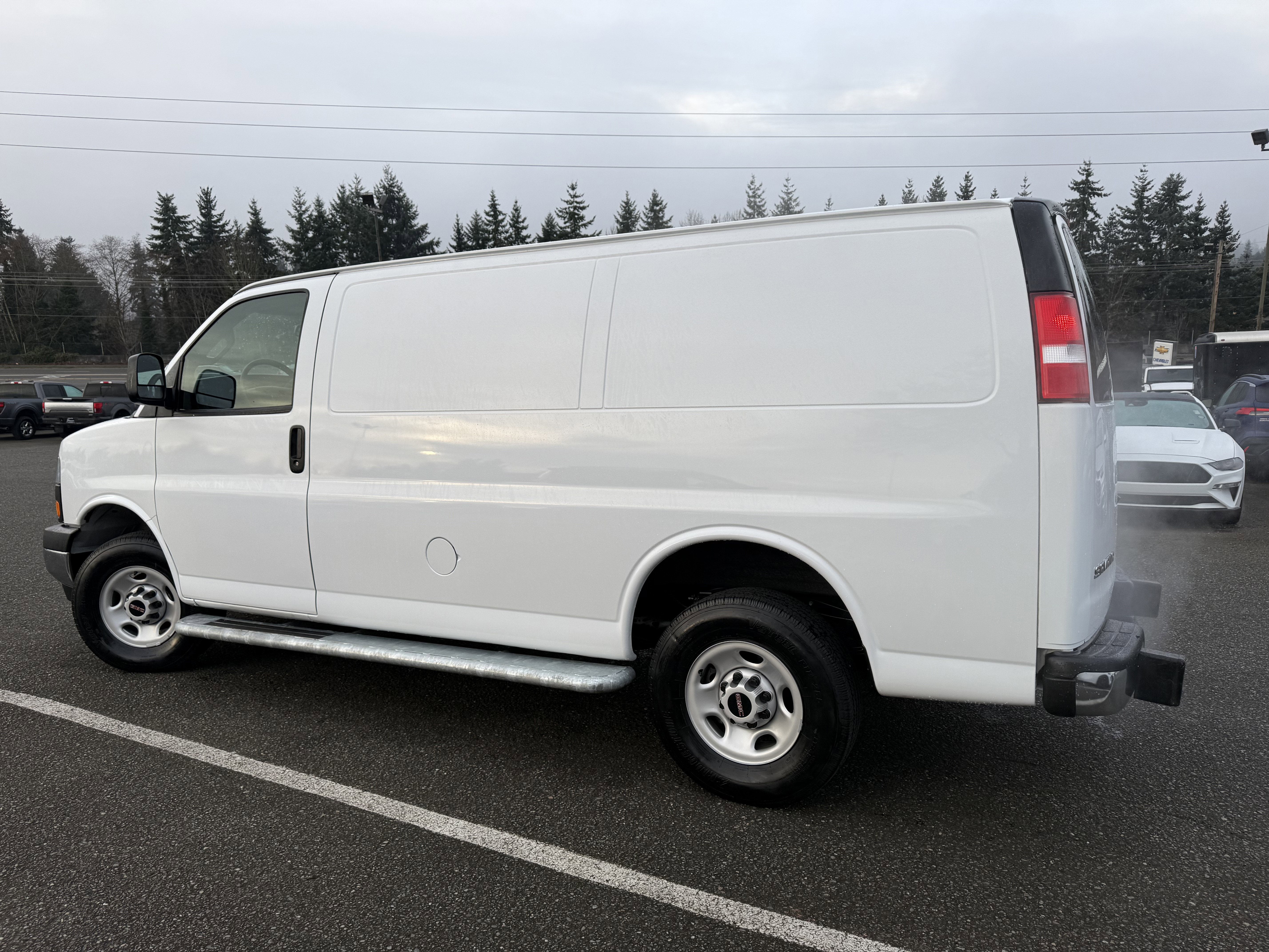 2024 GMC Savana Cargo 2500 Work Van