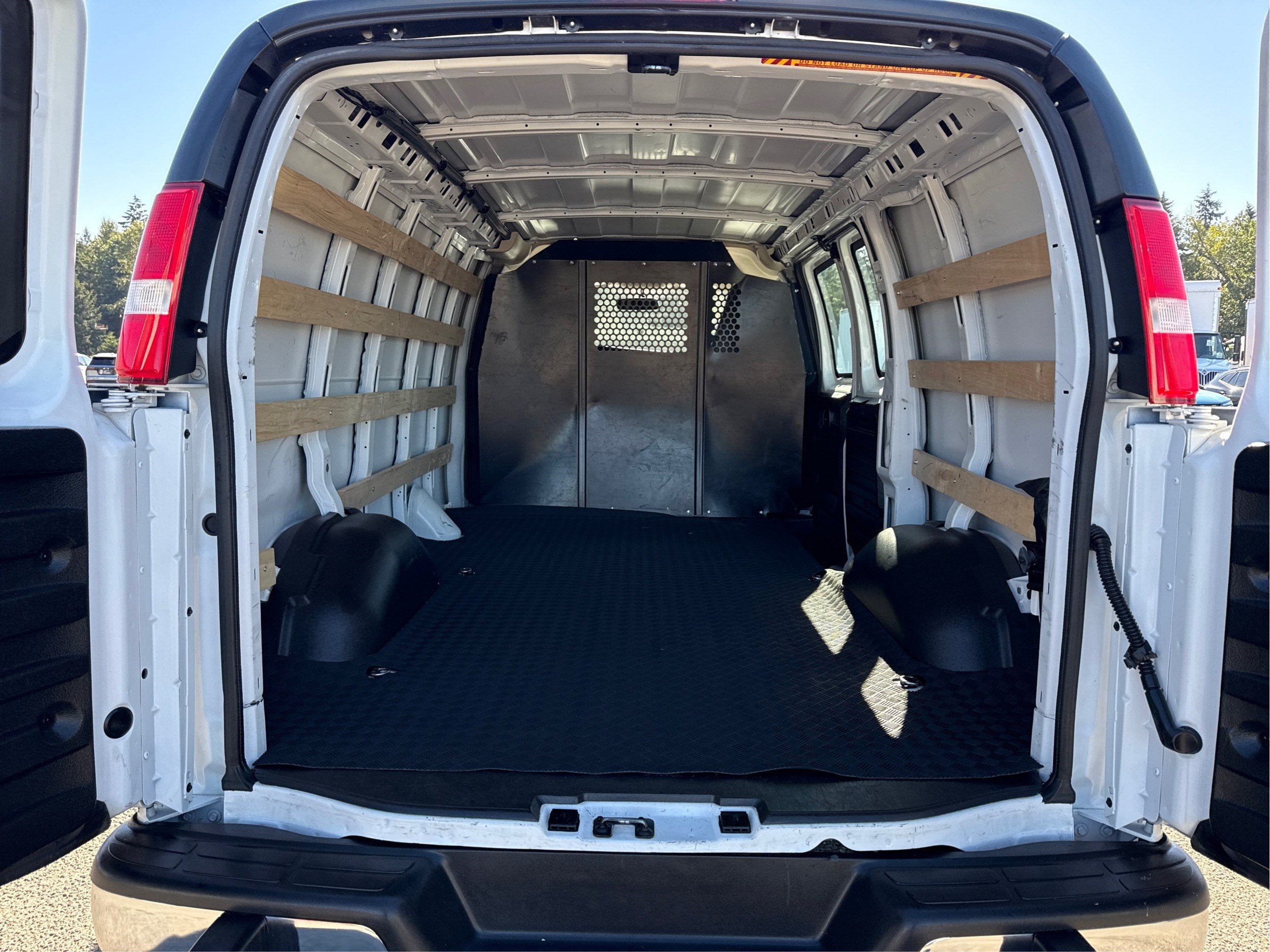 2025 GMC Savana Cargo Work Van