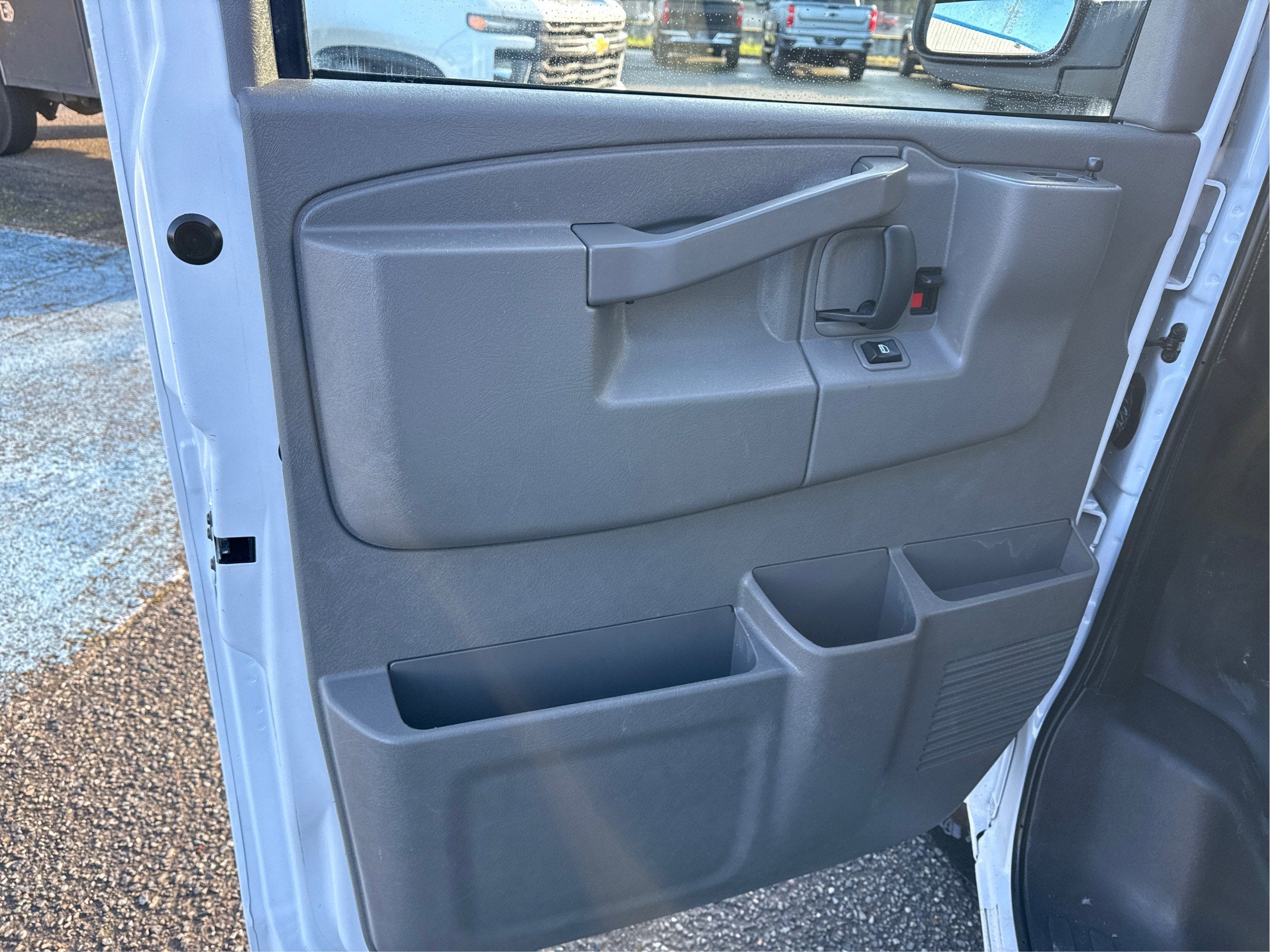 2023 GMC Savana Cargo 2500 Work Van