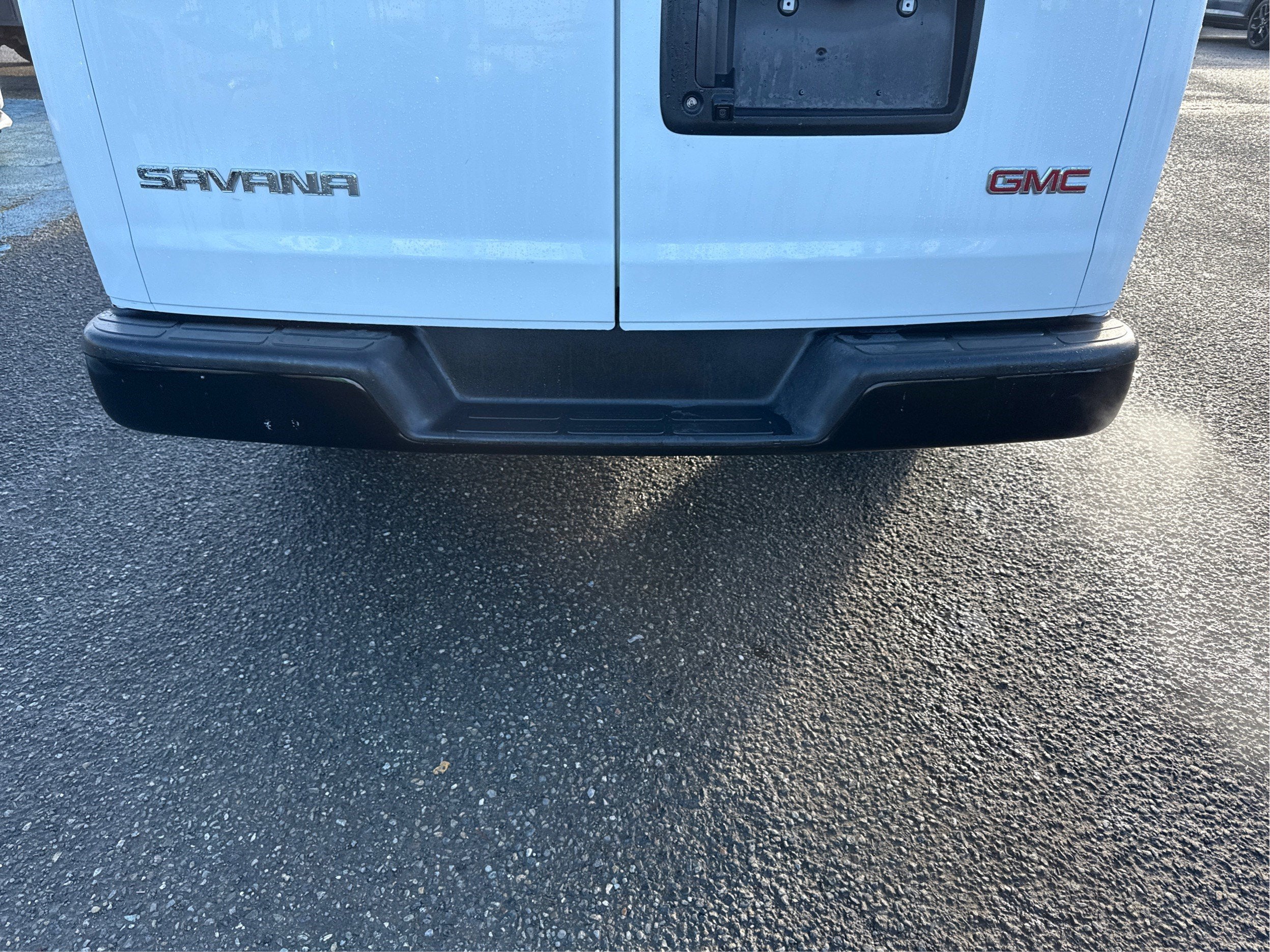 2023 GMC Savana Cargo 2500 Work Van