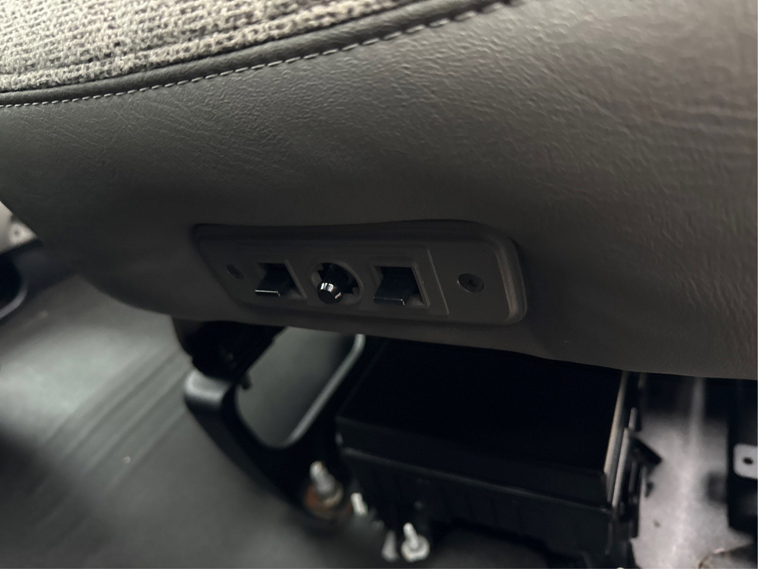 2020 GMC Savana Cargo 3500 Work Van