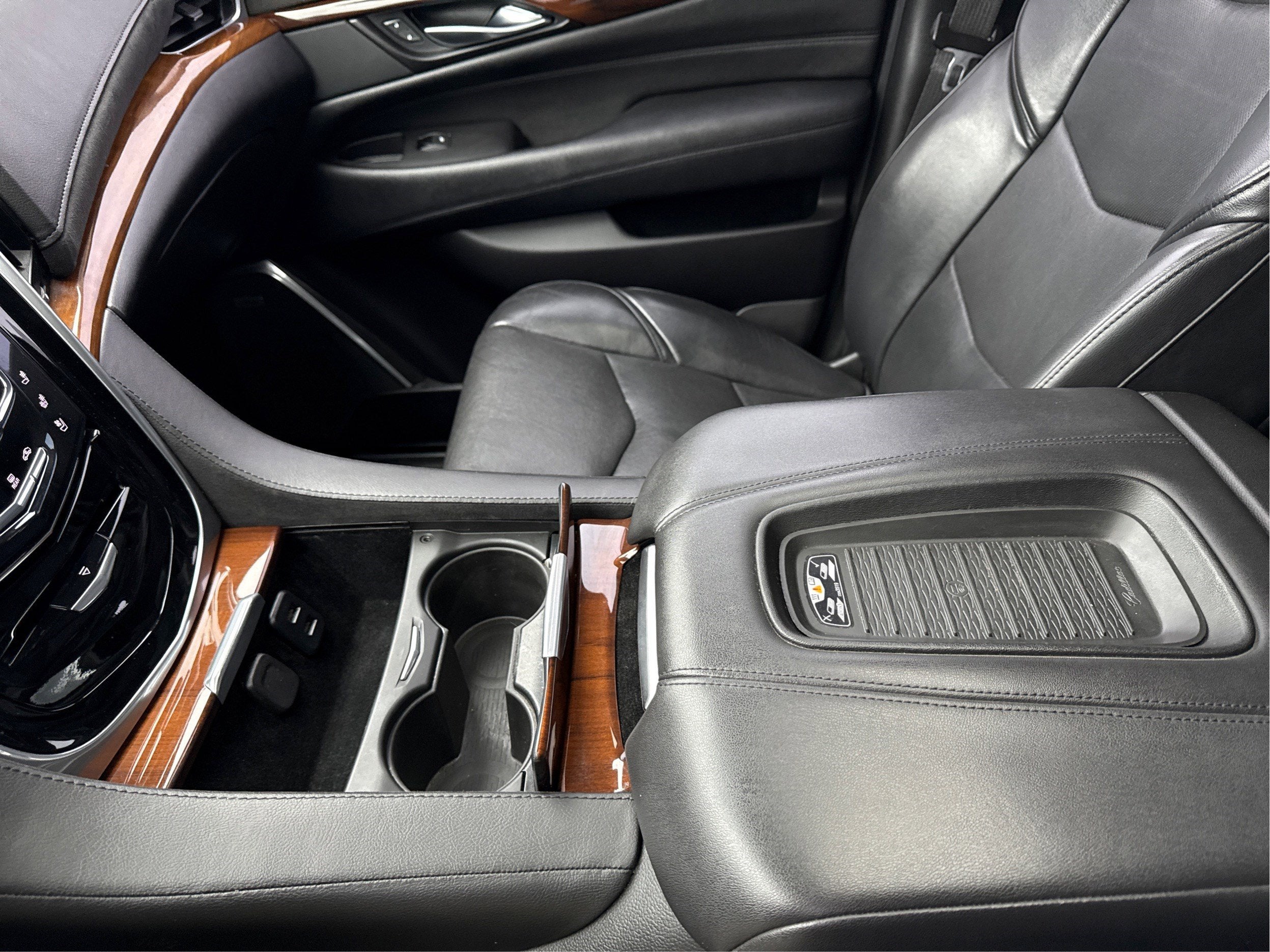 2020 Cadillac Escalade Premium Luxury