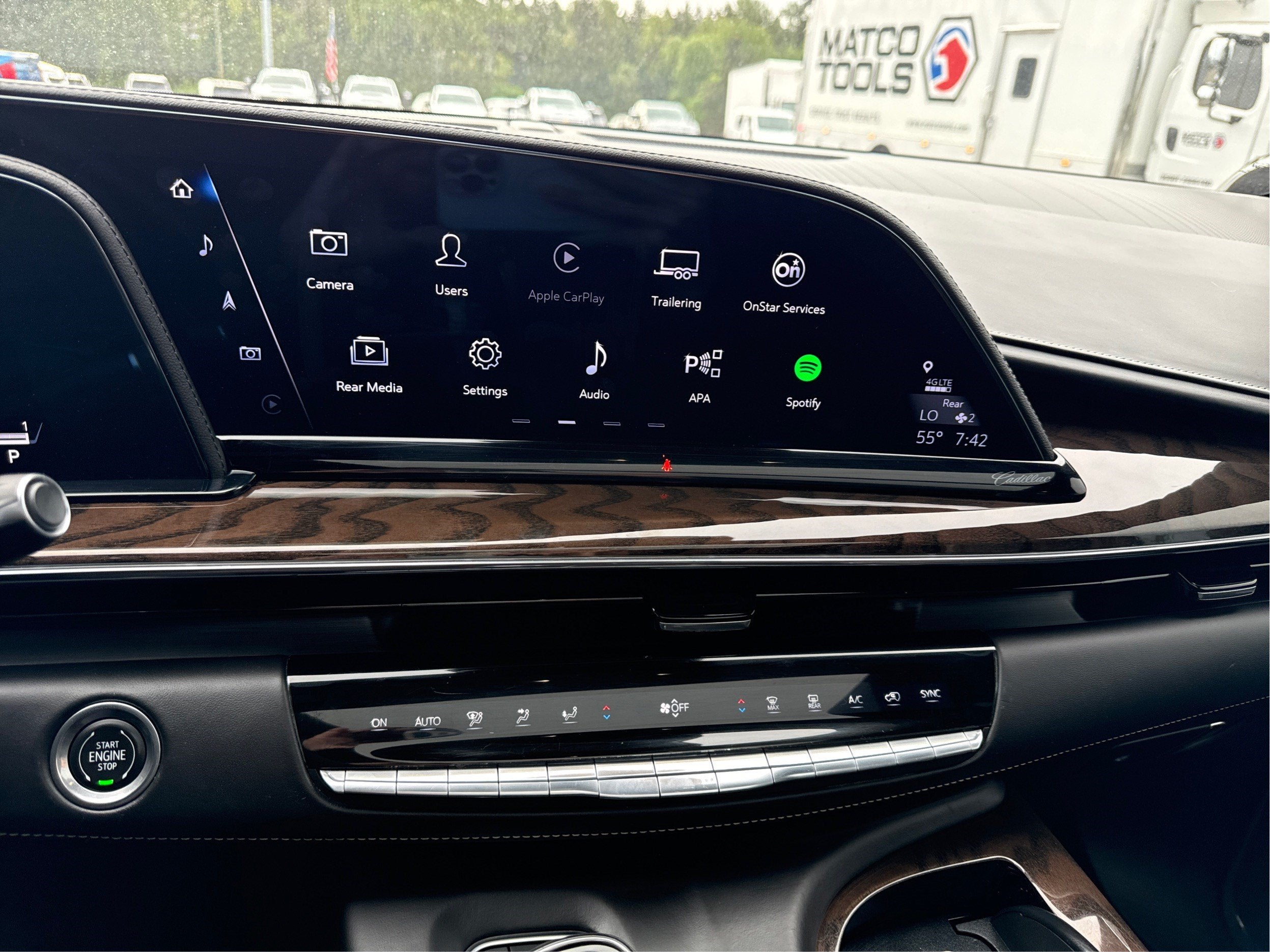 2023 Cadillac Escalade 4WD Sport Platinum