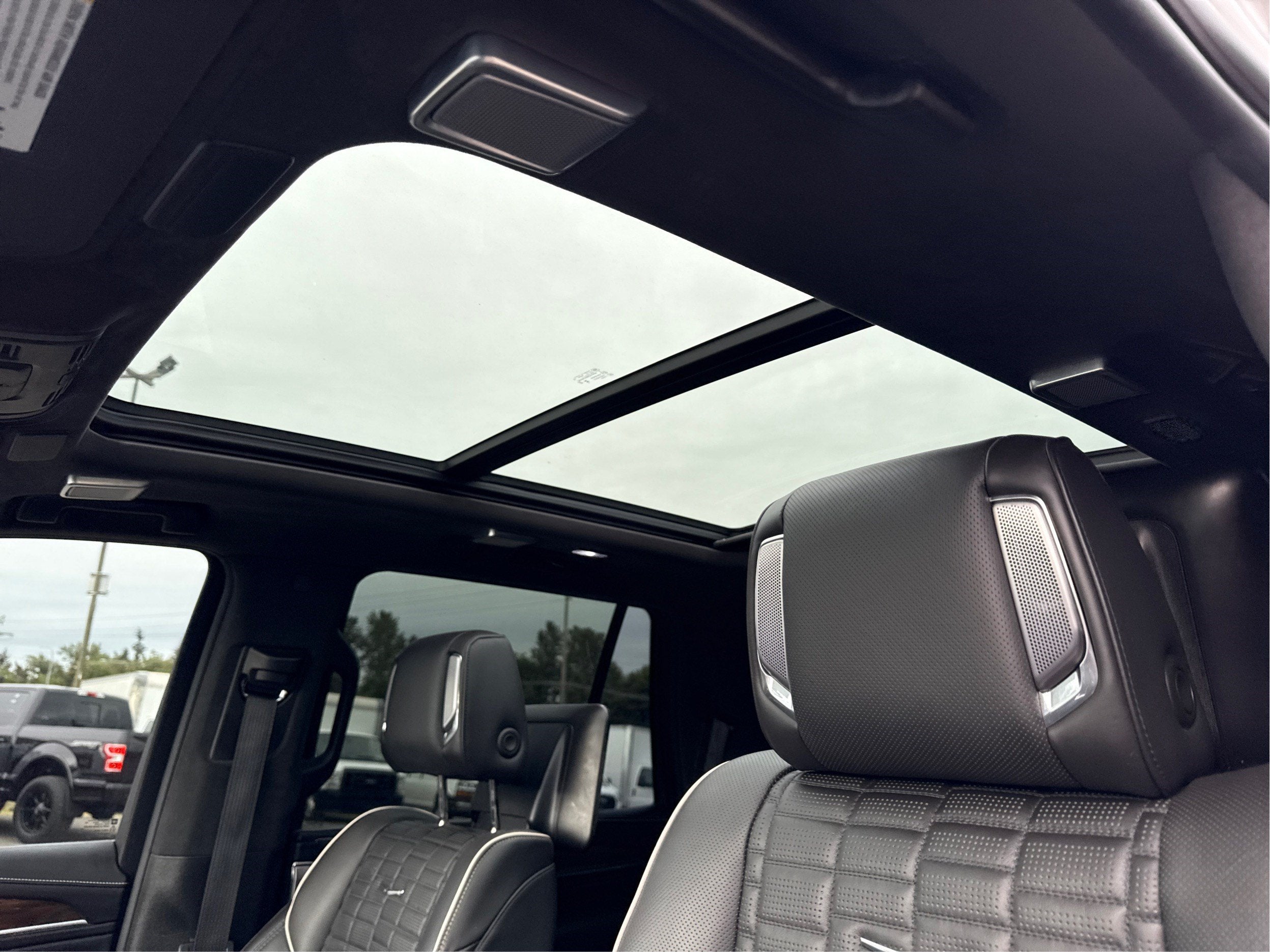 2023 Cadillac Escalade 4WD Sport Platinum