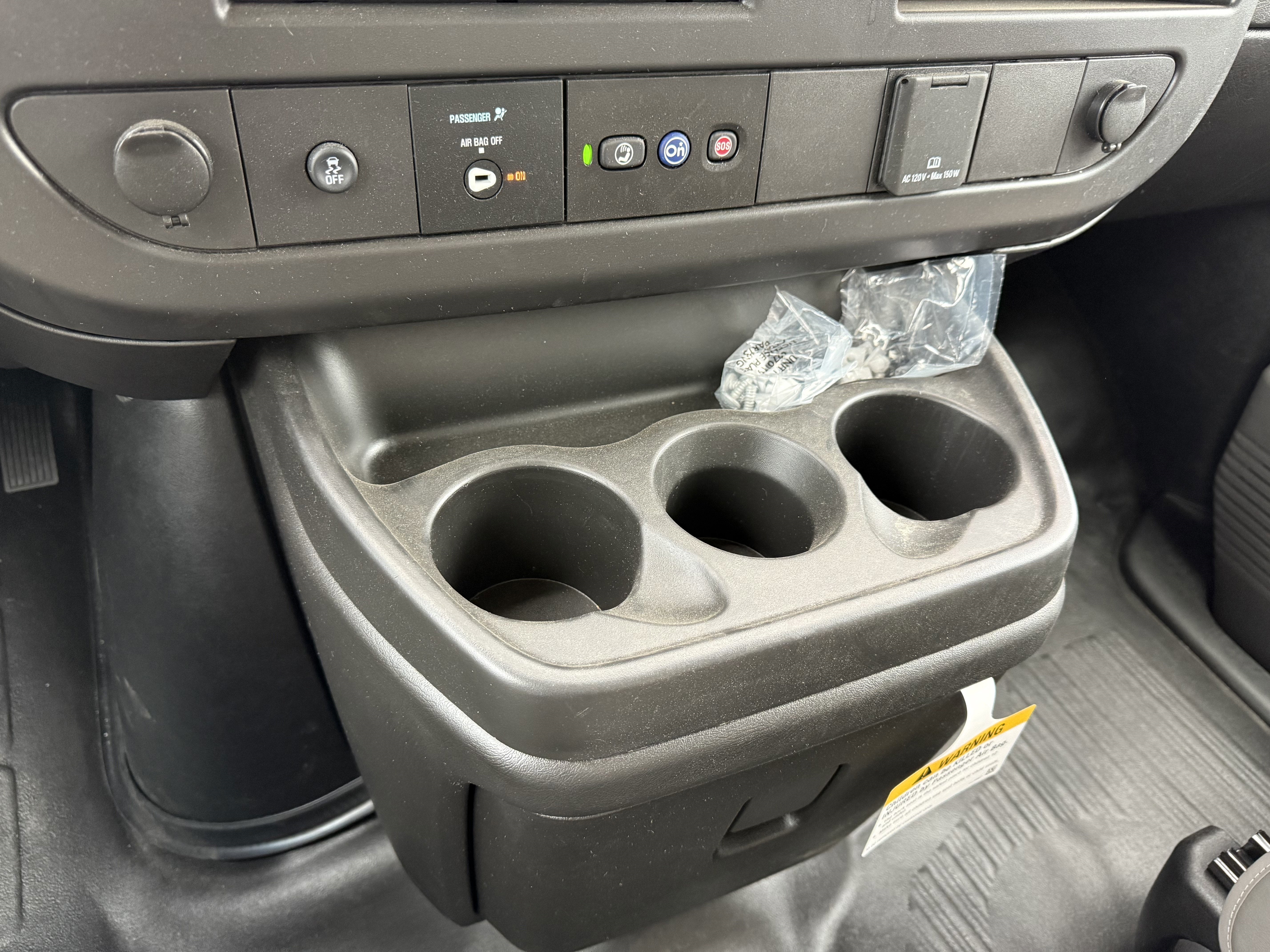 2024 Chevrolet Express Cutaway 3500 1WT