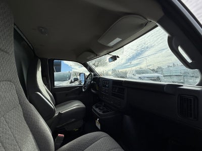 2024 Chevrolet Express Cutaway 3500 1WT