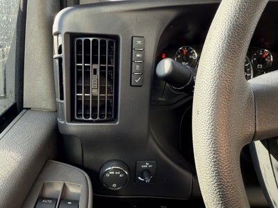 2024 Chevrolet Express Cutaway 3500 1WT