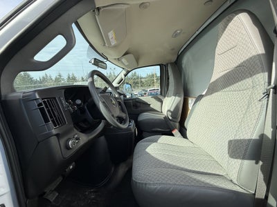 2024 Chevrolet Express Cutaway 3500 1WT