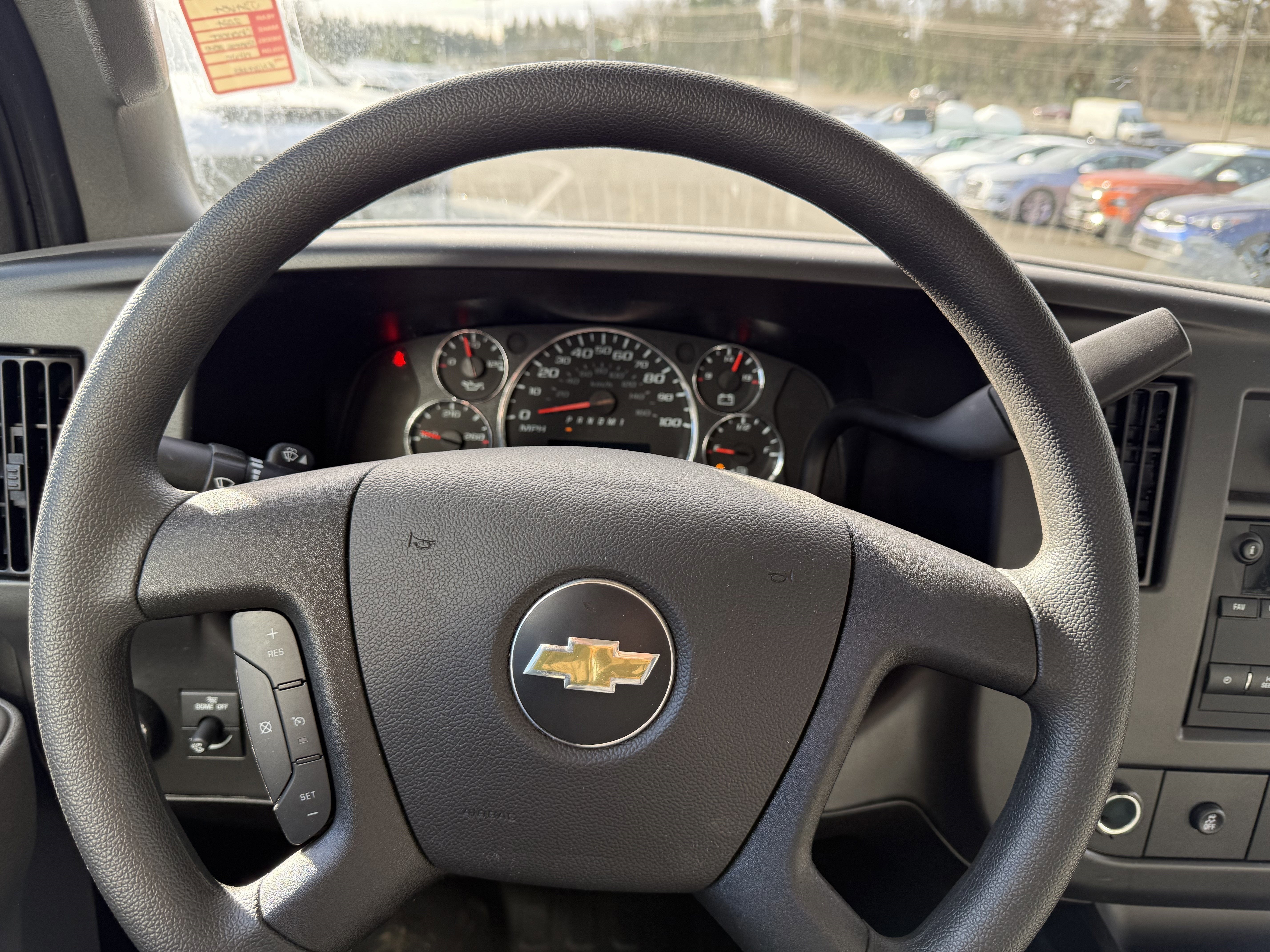 2024 Chevrolet Express Cutaway 3500 1WT