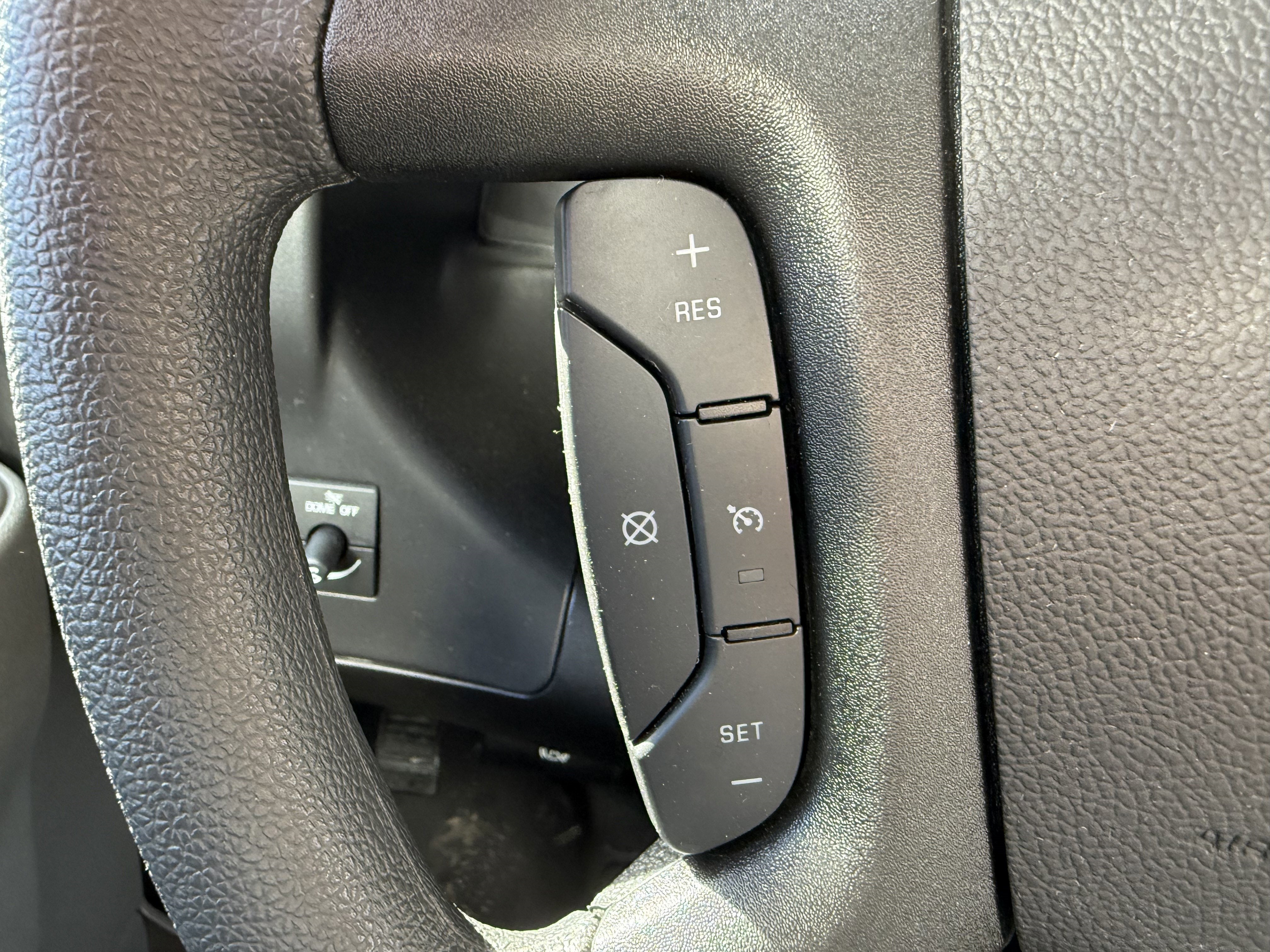 2024 Chevrolet Express Cutaway 3500 1WT