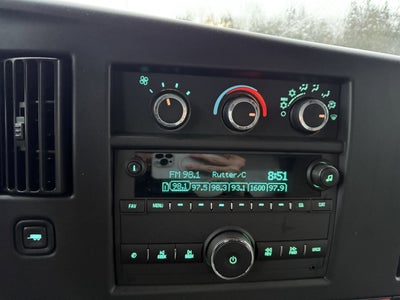 2025 Chevrolet Express Cutaway 3500 1WT