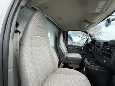 2024 Chevrolet Express Cutaway 4500 2WT