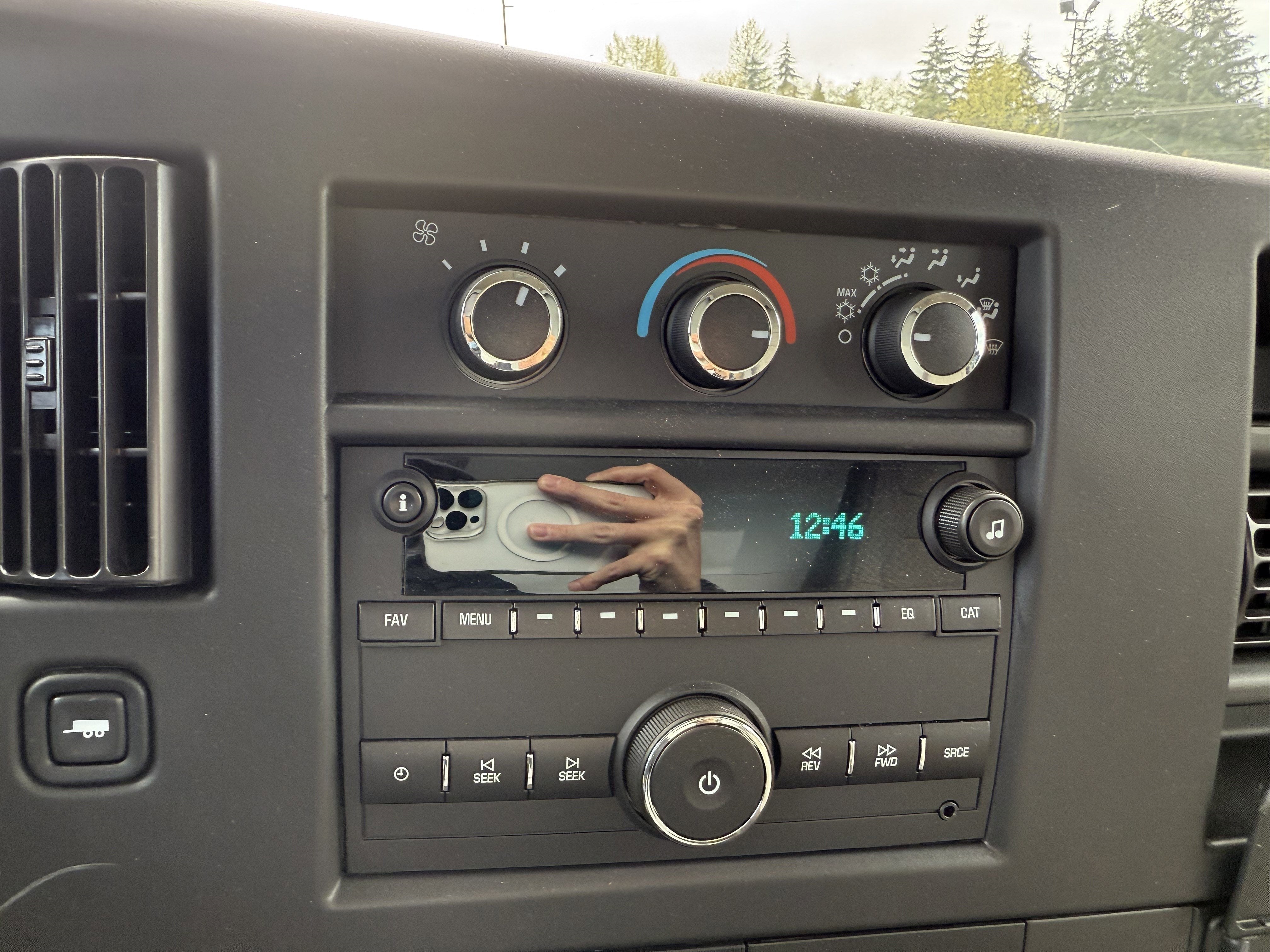 2024 Chevrolet Express Cutaway 4500 2WT