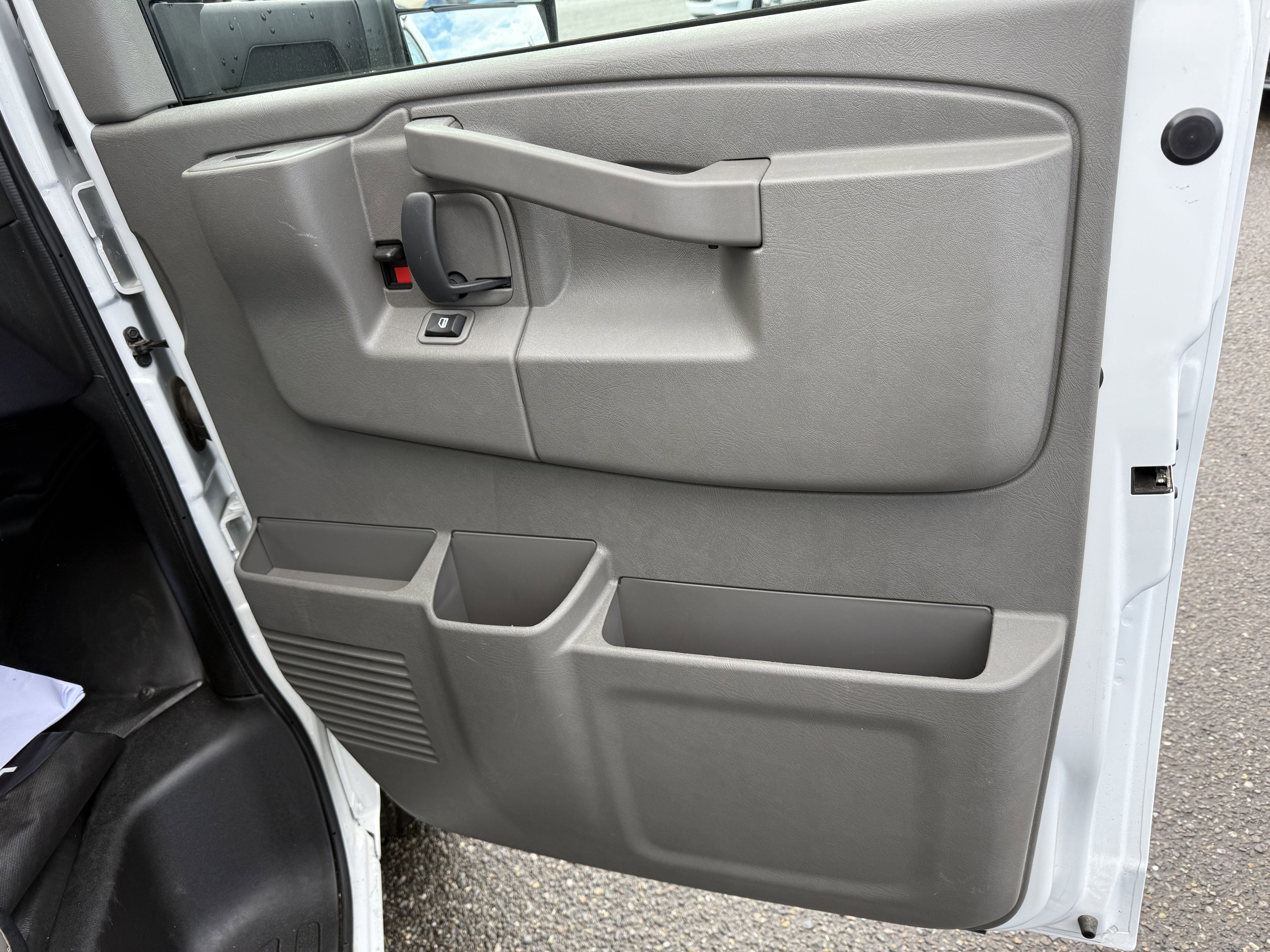 2024 Chevrolet Express Cutaway 4500 2WT