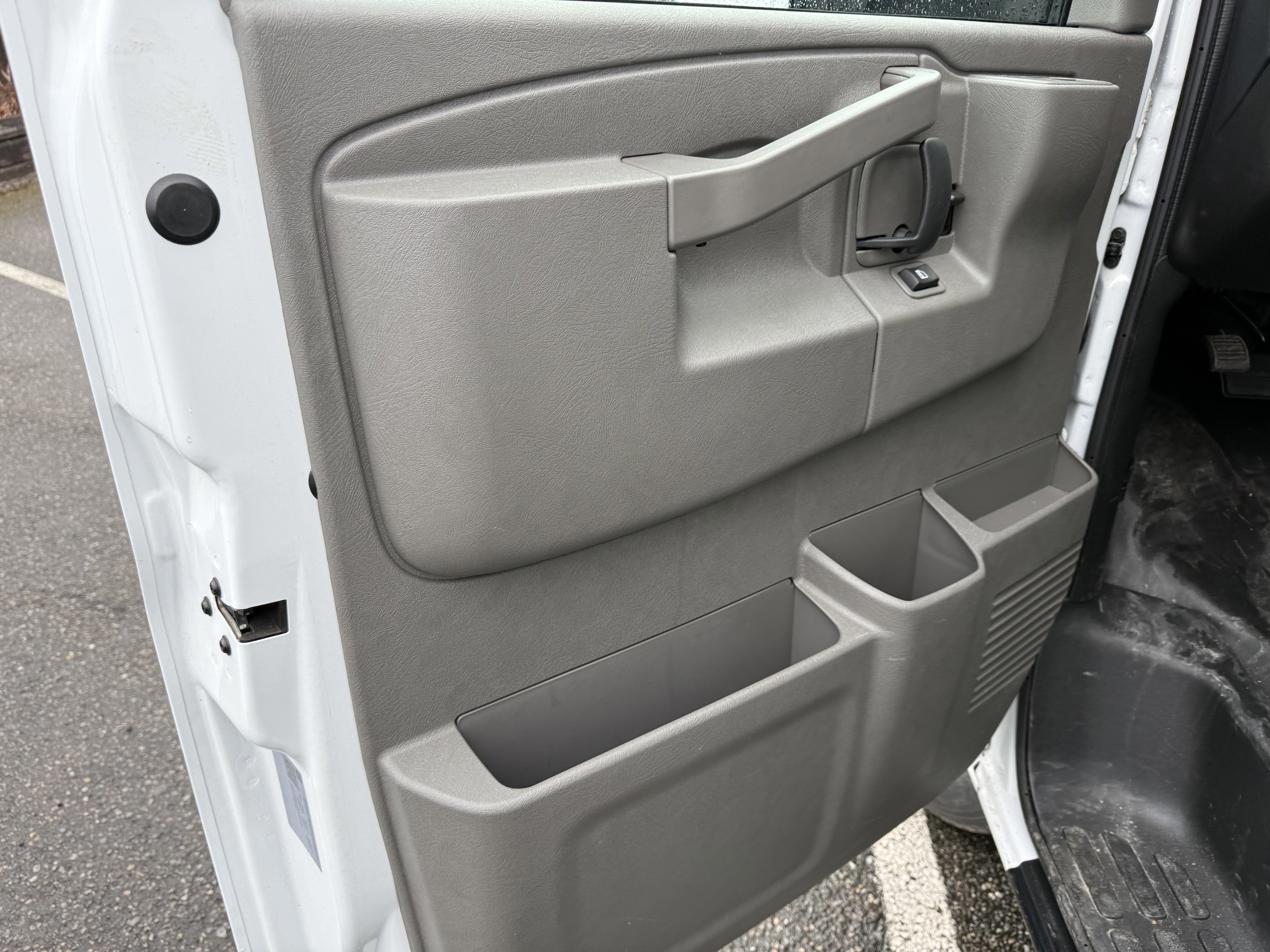 2024 Chevrolet Express Cutaway 4500 2WT